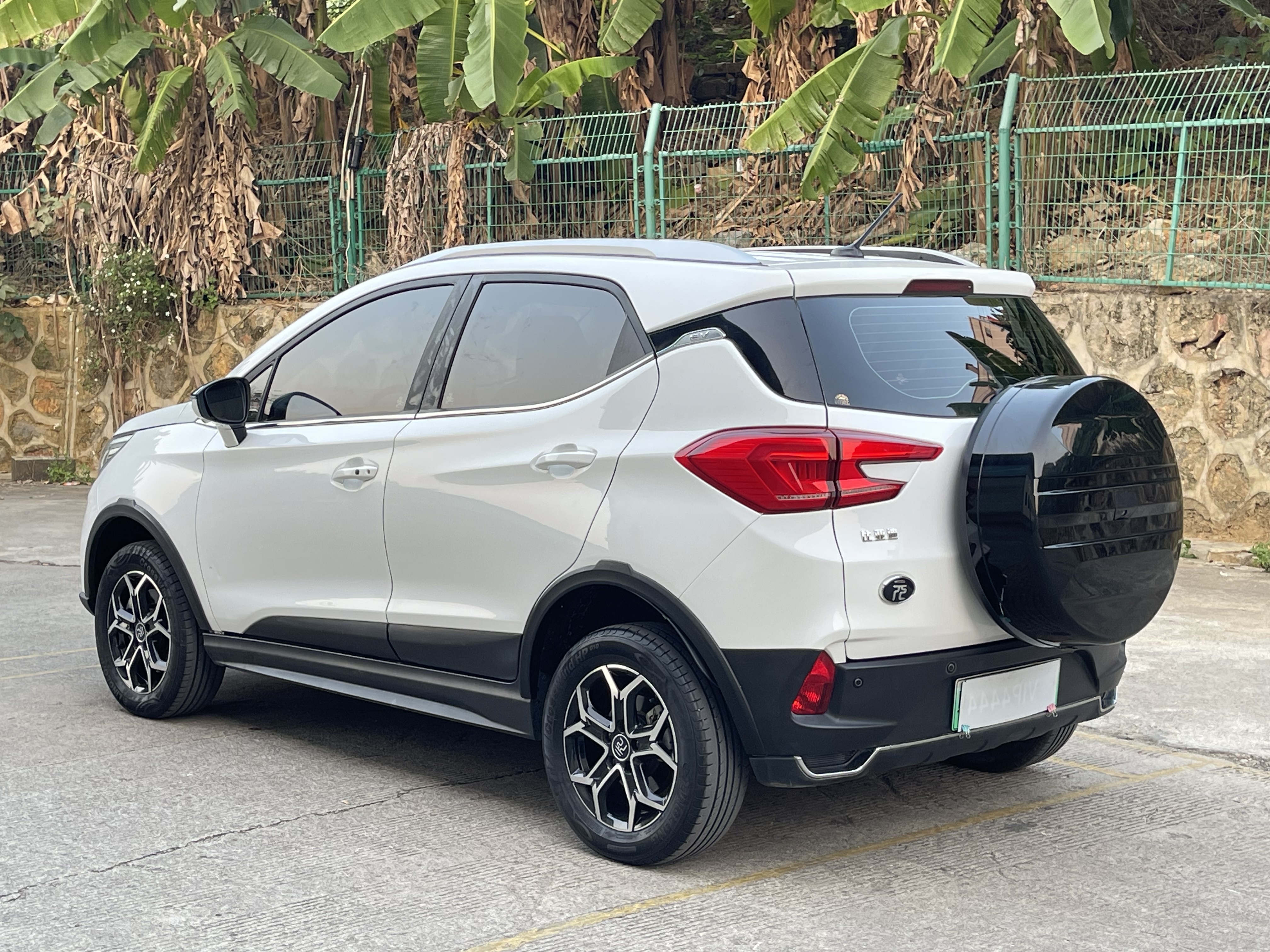 BYD Yuan Pro 2023 #4 BYD Yuan Pro 2023 car image #4