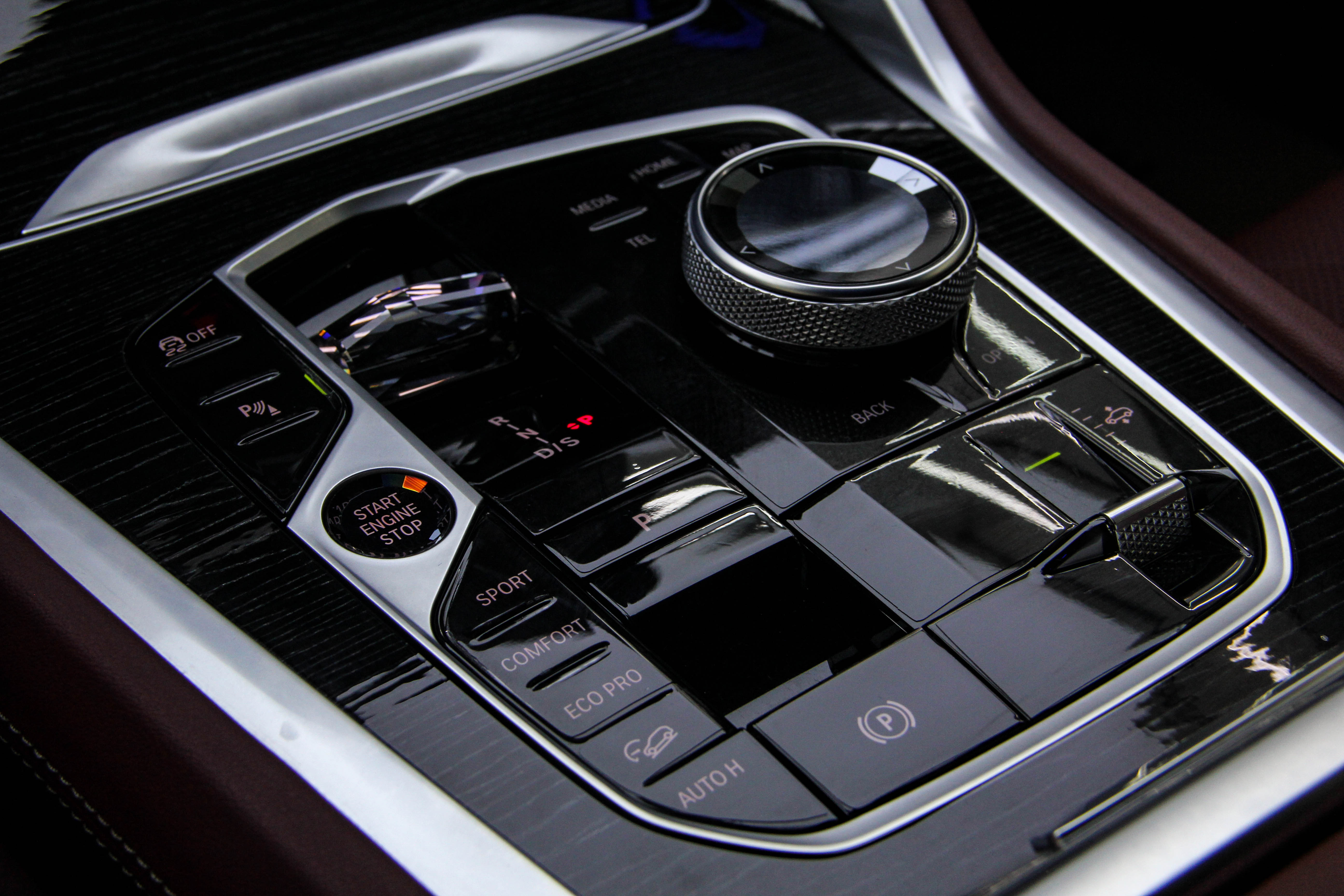 BMW X6 2025 car image #4