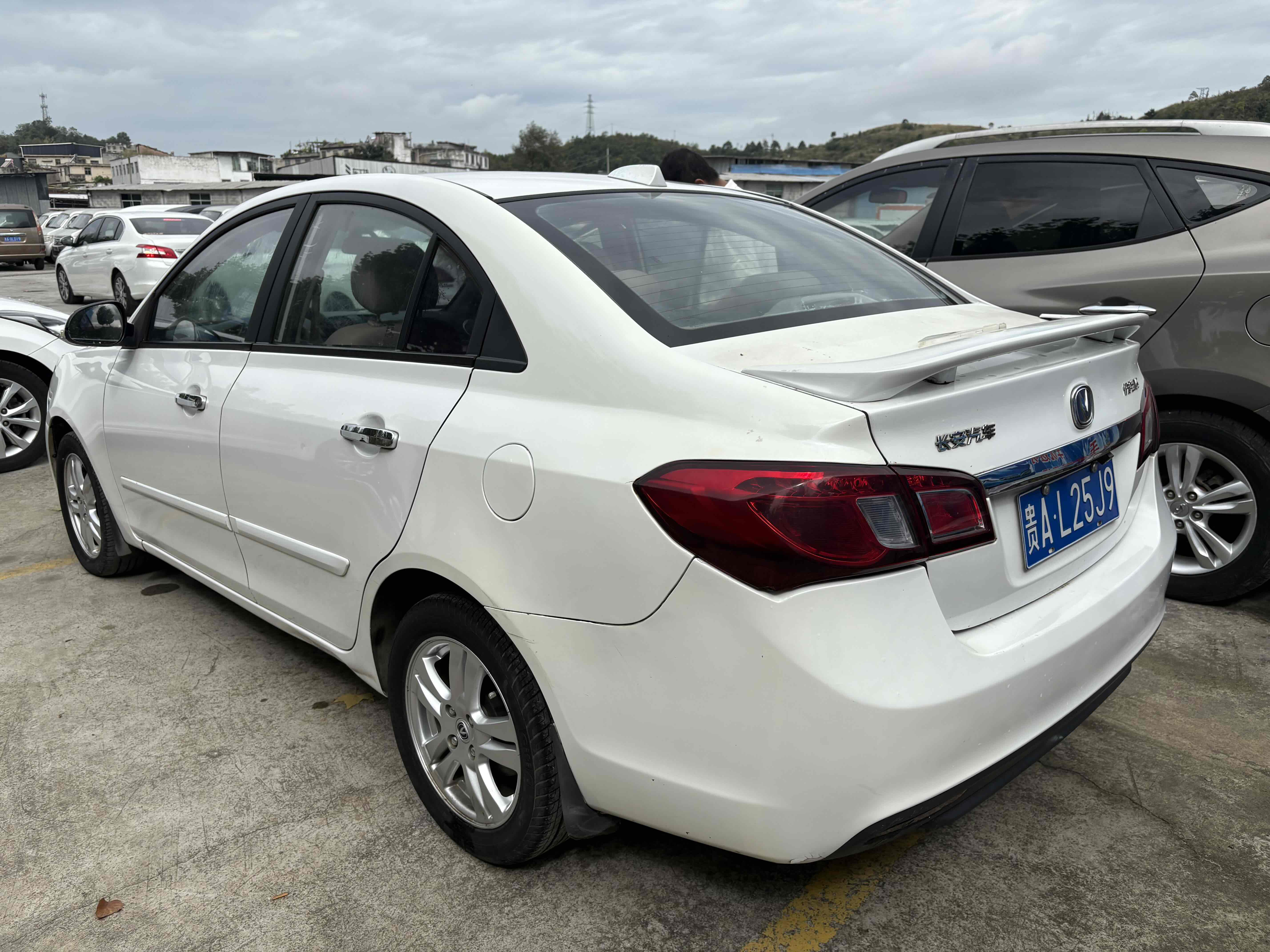 Changan Alsvin V5 2014 #4 Changan Alsvin V5 2014 car image #4