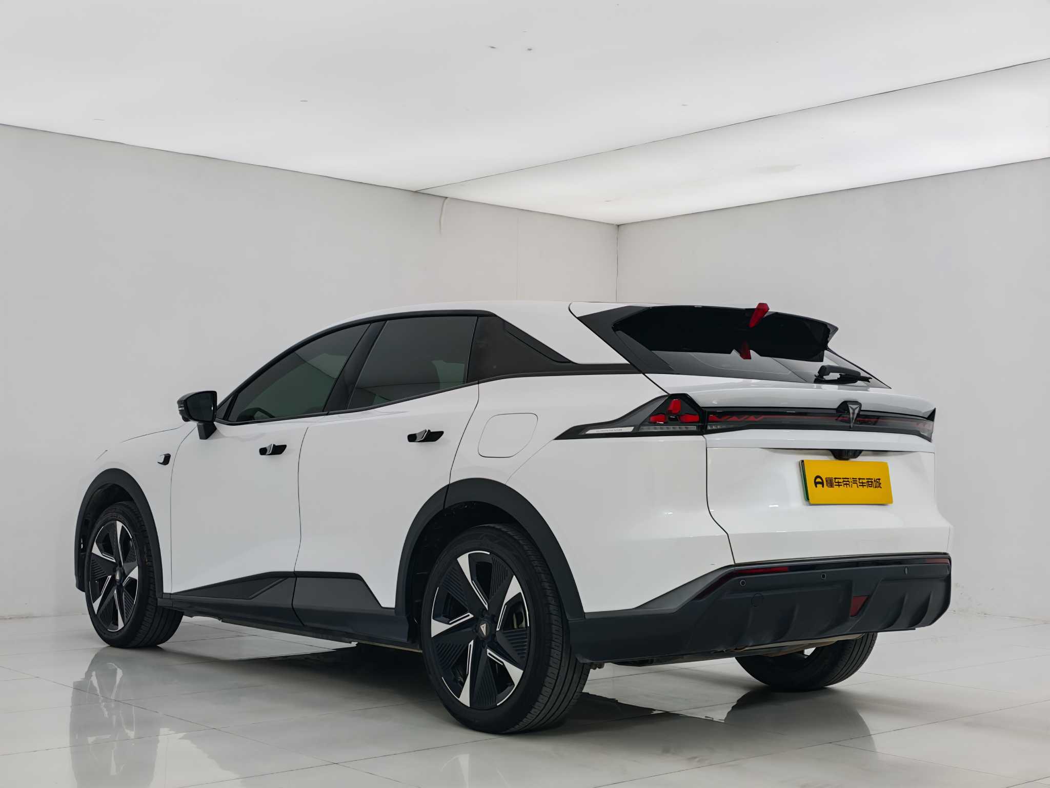 Deepal S07 2023 car image #4