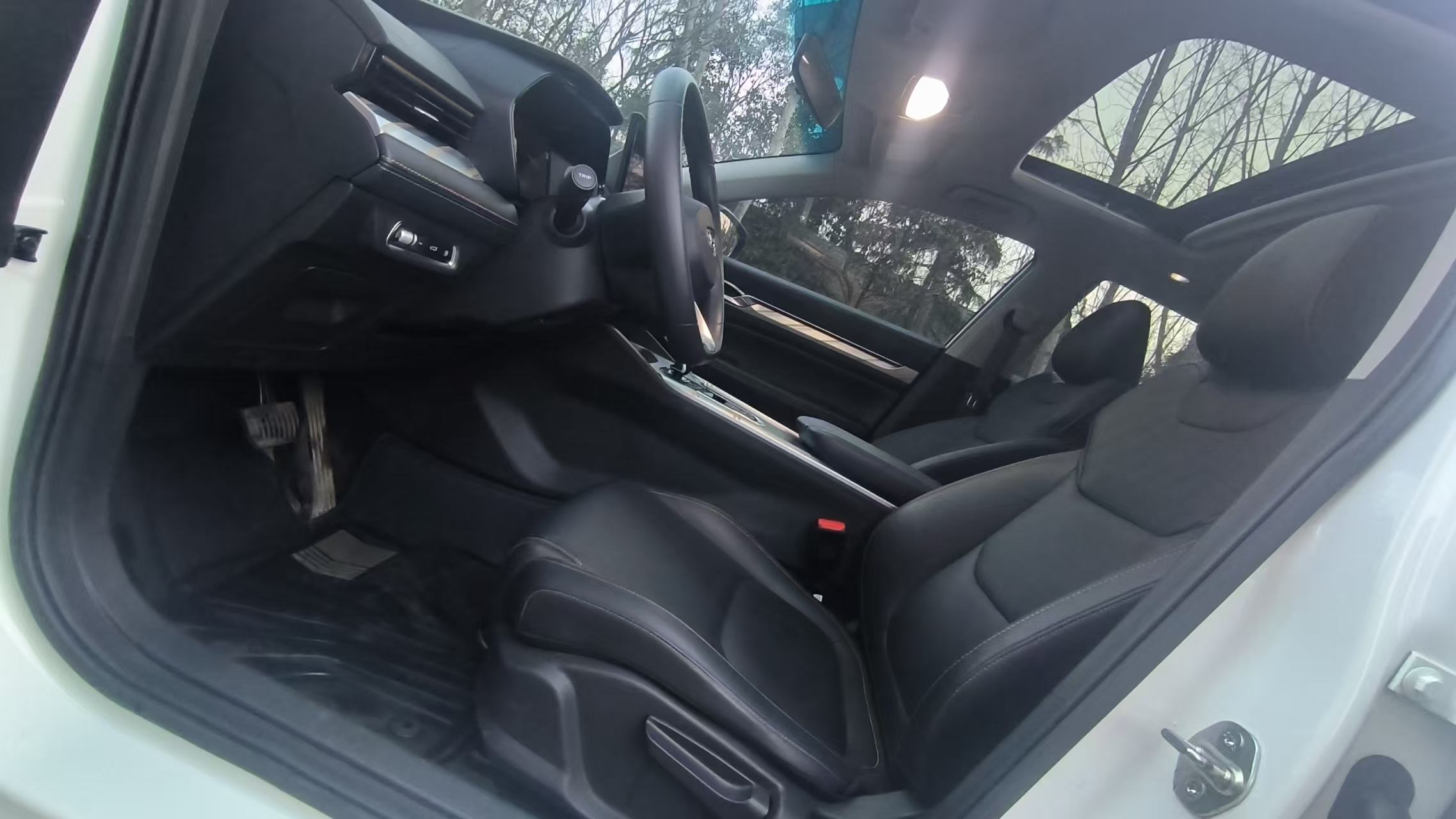 GEELY 2023 #4 GEELY 2023 car image #4