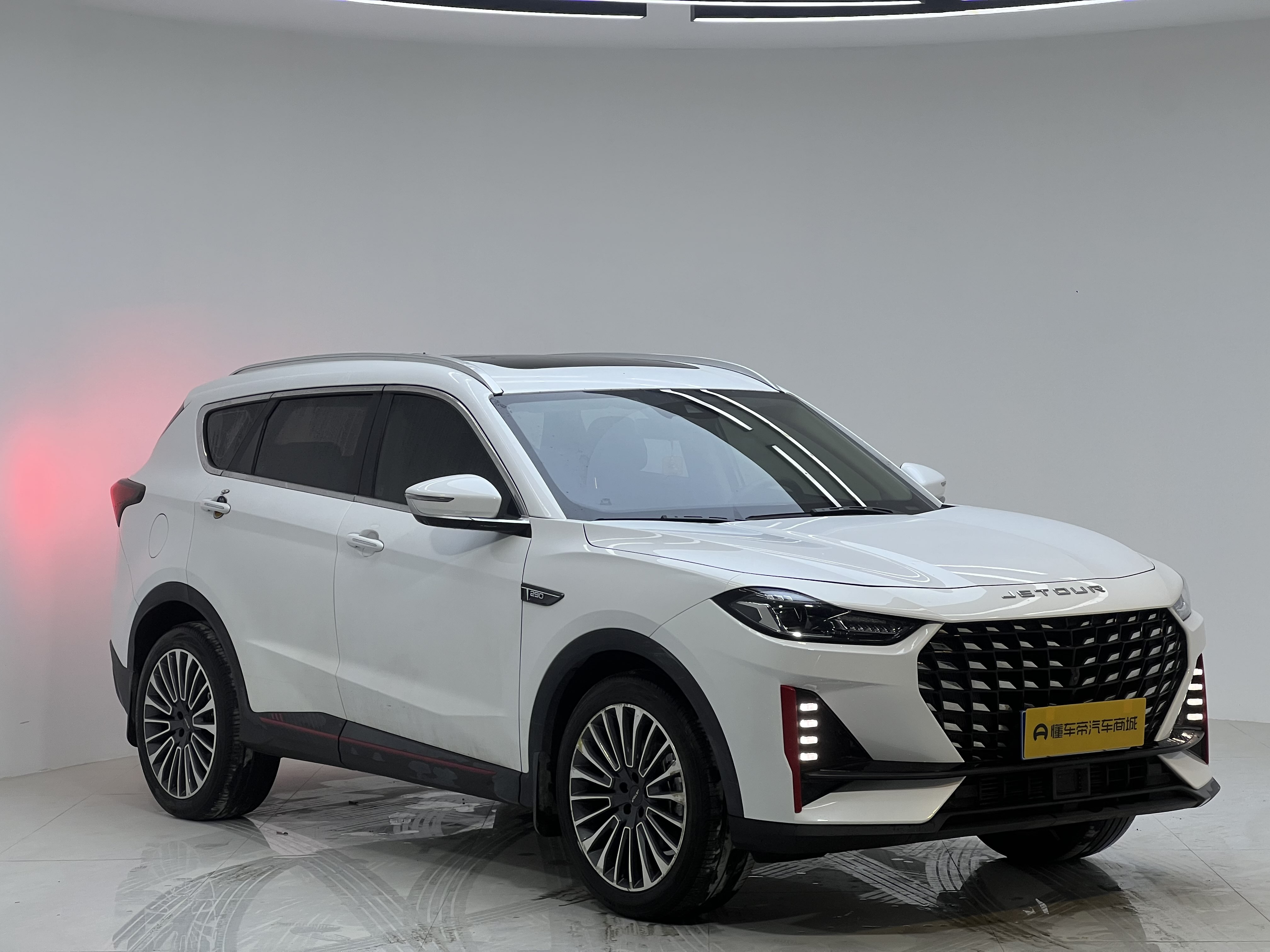 Jetour X70 PRO 2024 car image #4