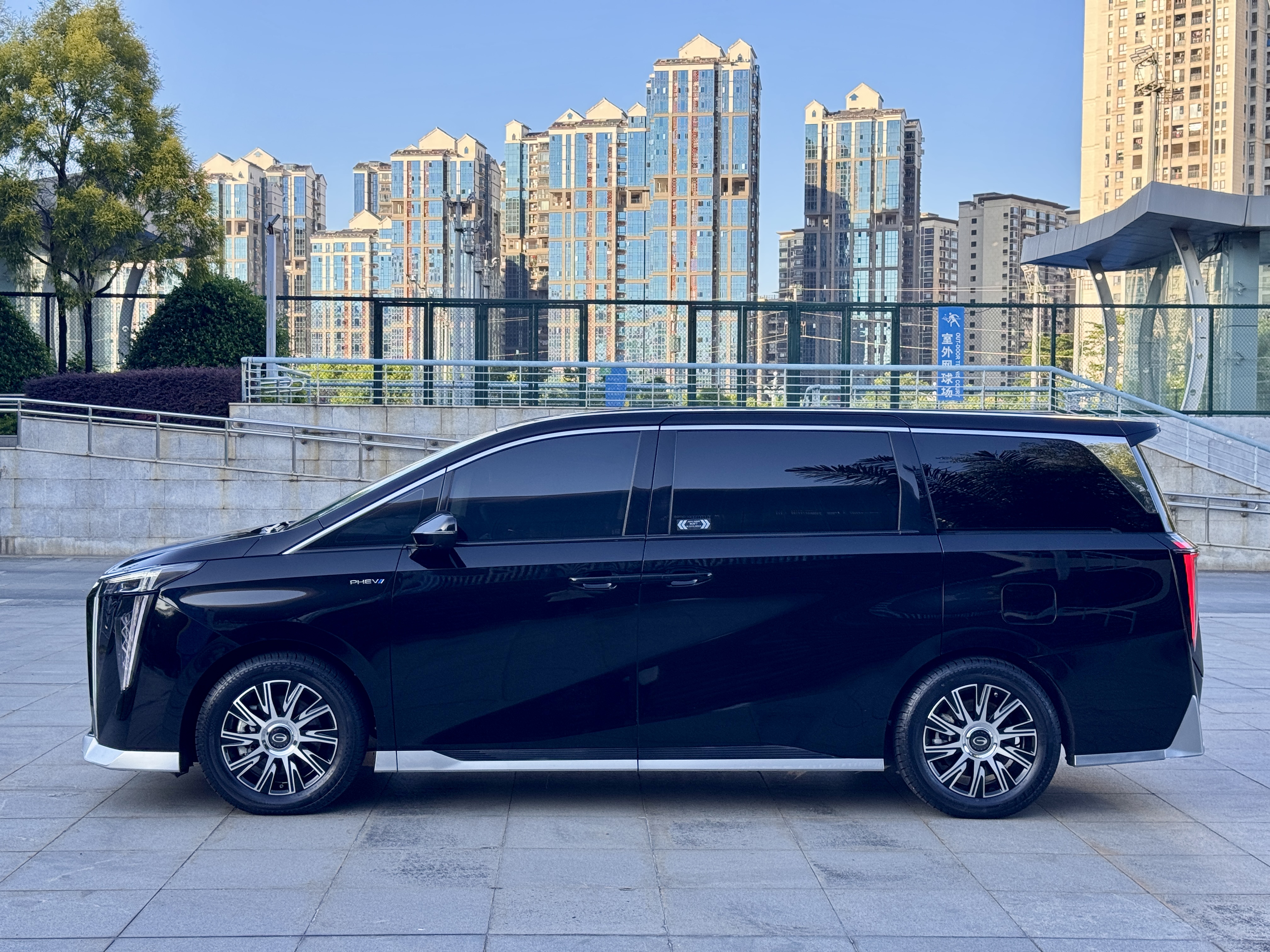 GAC Trumpchi E9 2024 car image #4