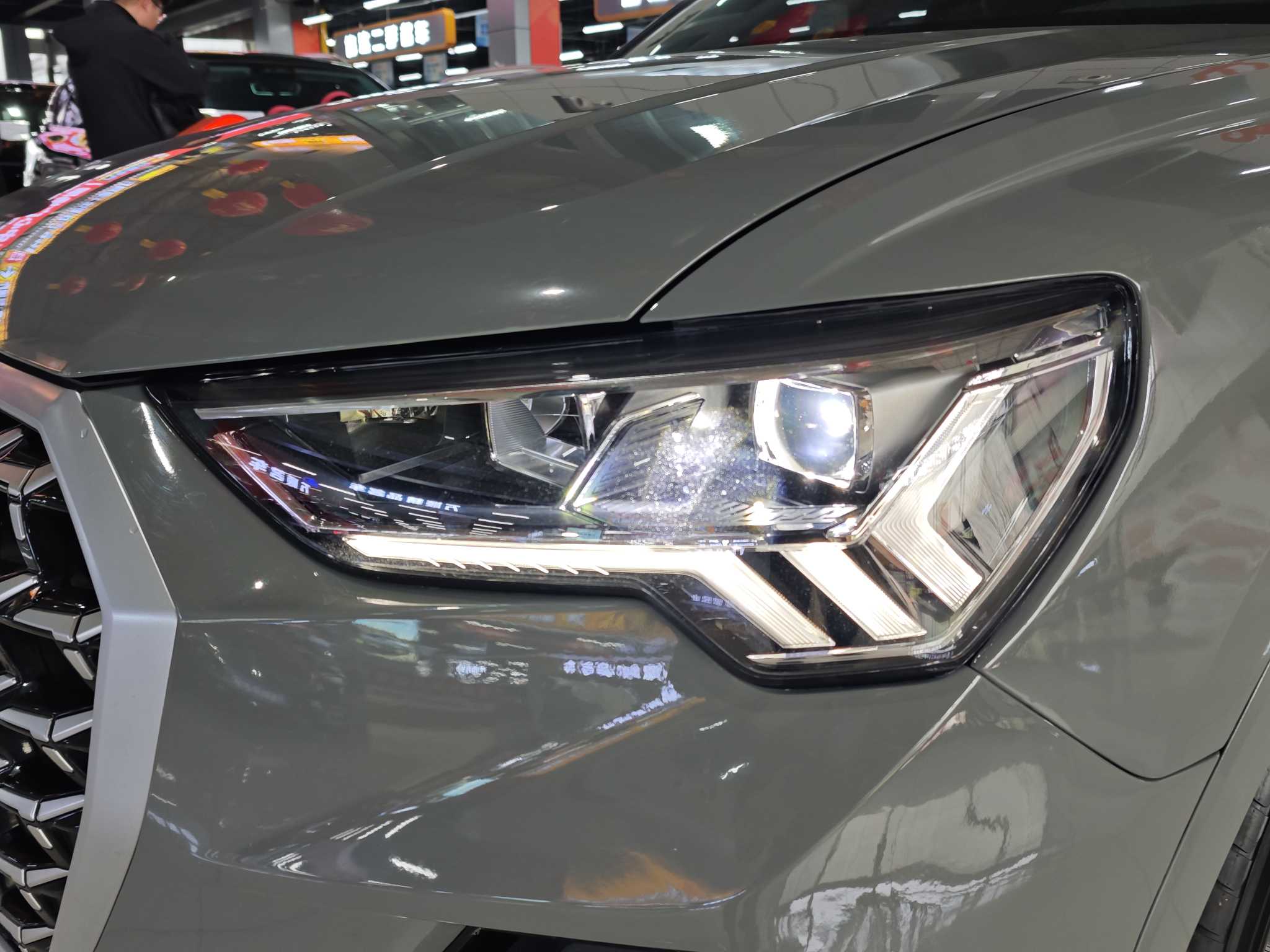 Audi Q3 2024 car image #4