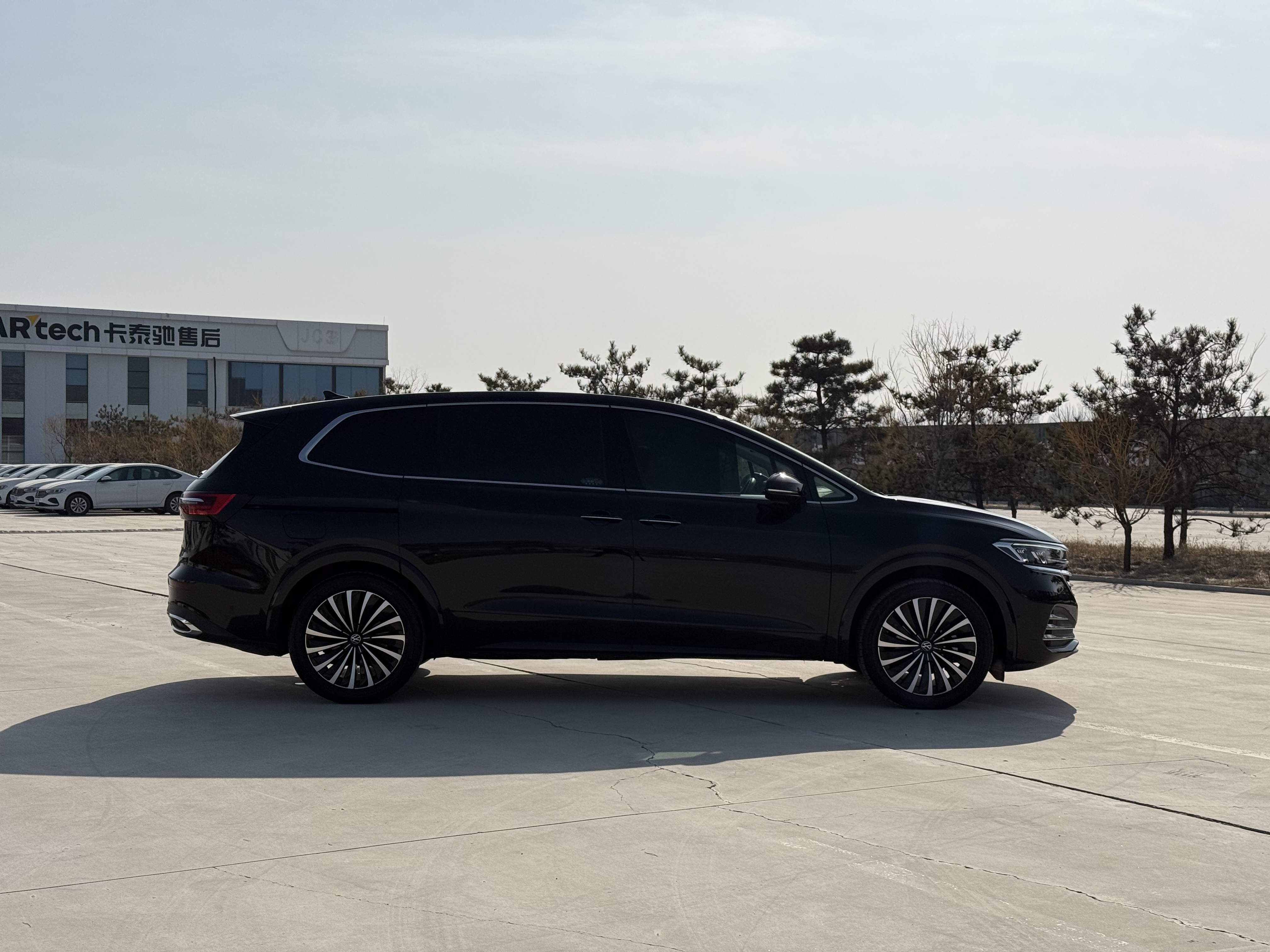 Volkswagen Viloran 2024 immagine di auto #4