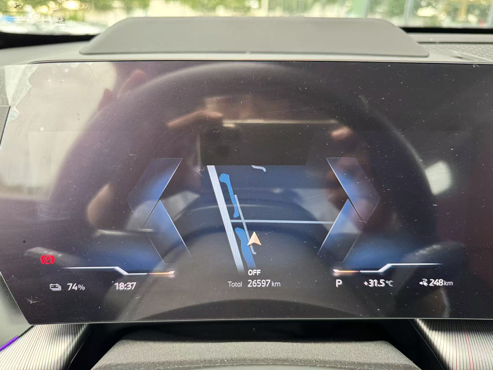 BMW iX1 2023 car image #4