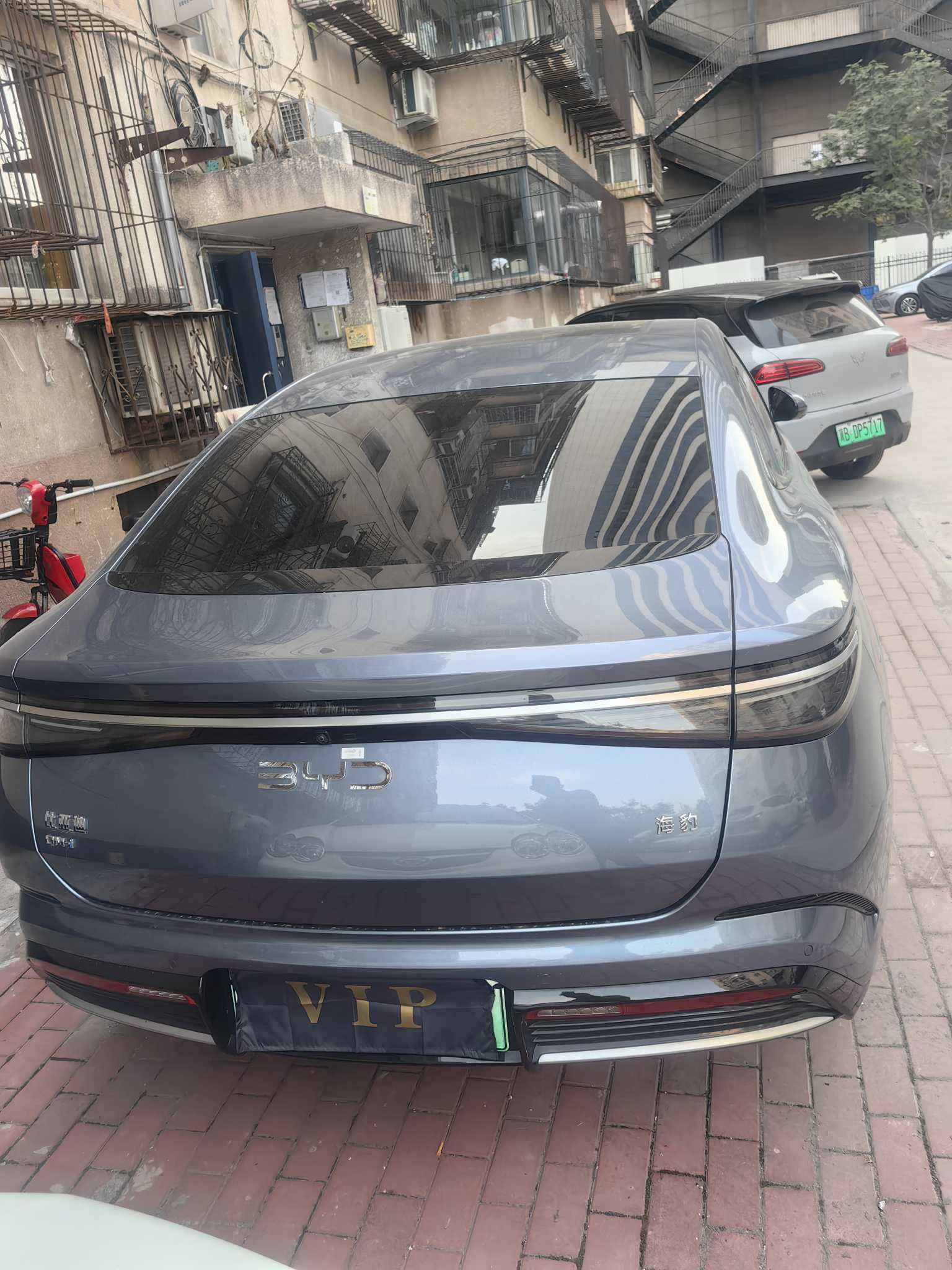 BYD Seal 2023 car image #4