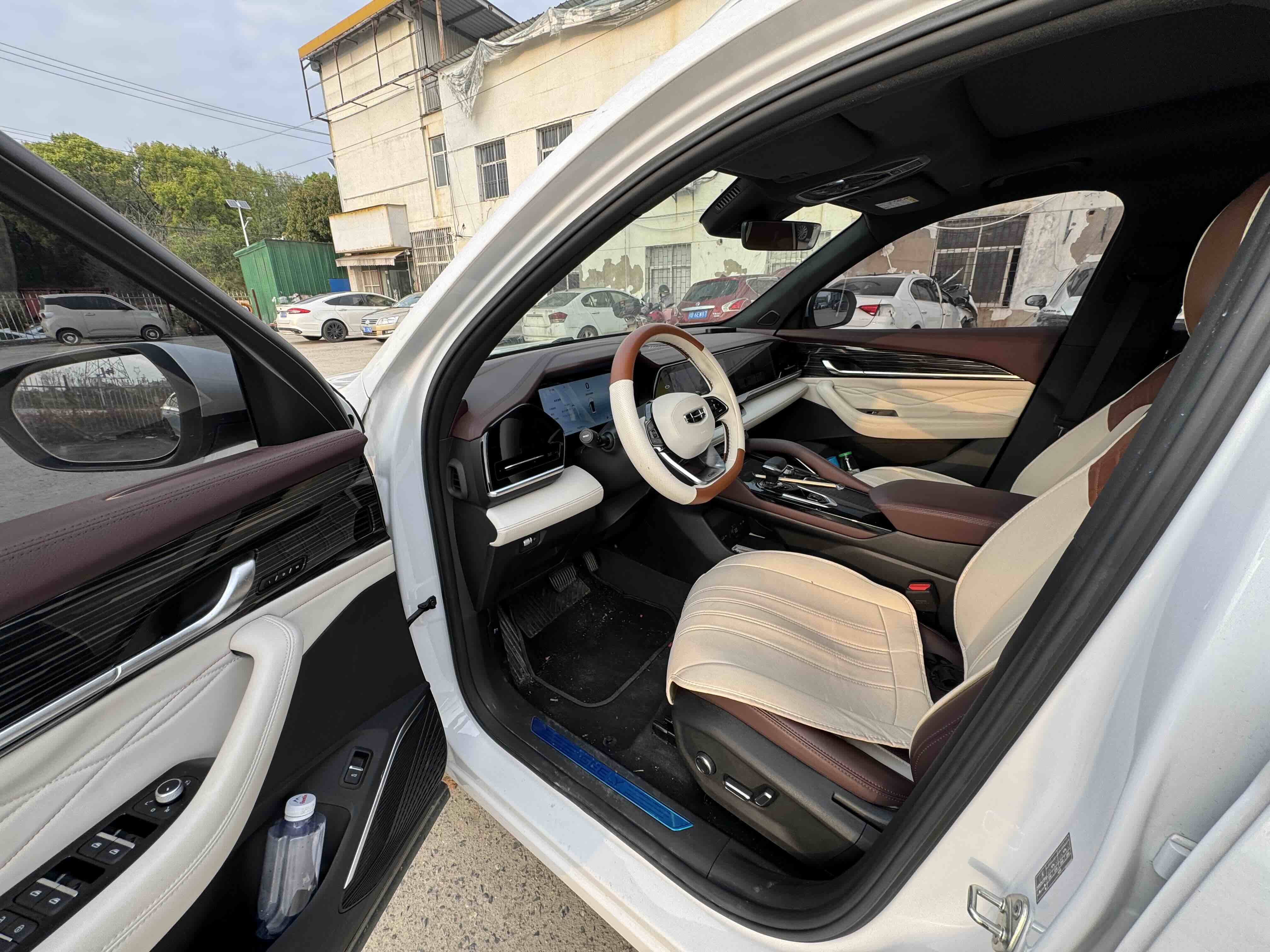 GEELY Monjaro 2024 car image #4