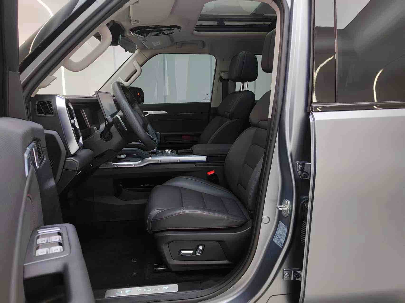 Jetour Traveller 2023 car image #4