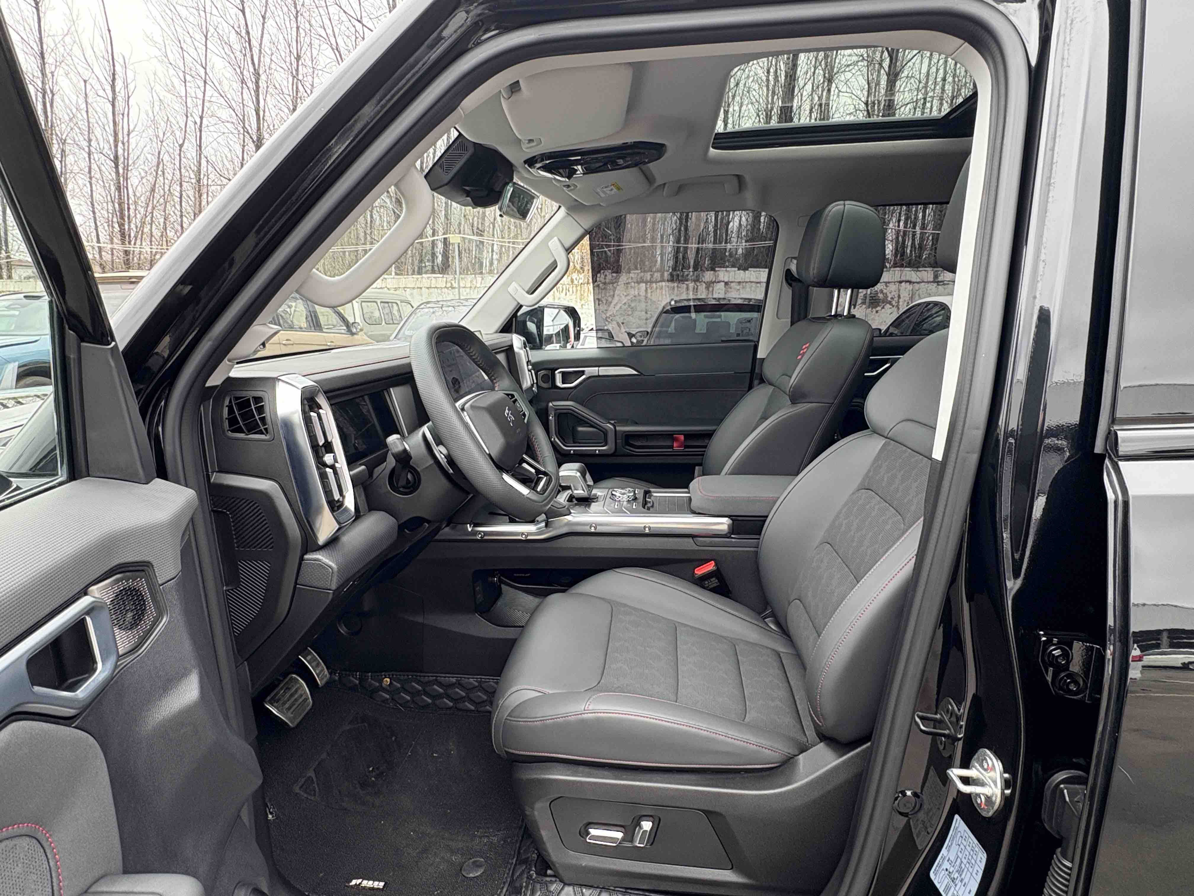 Jetour Traveller 2024 car image #4