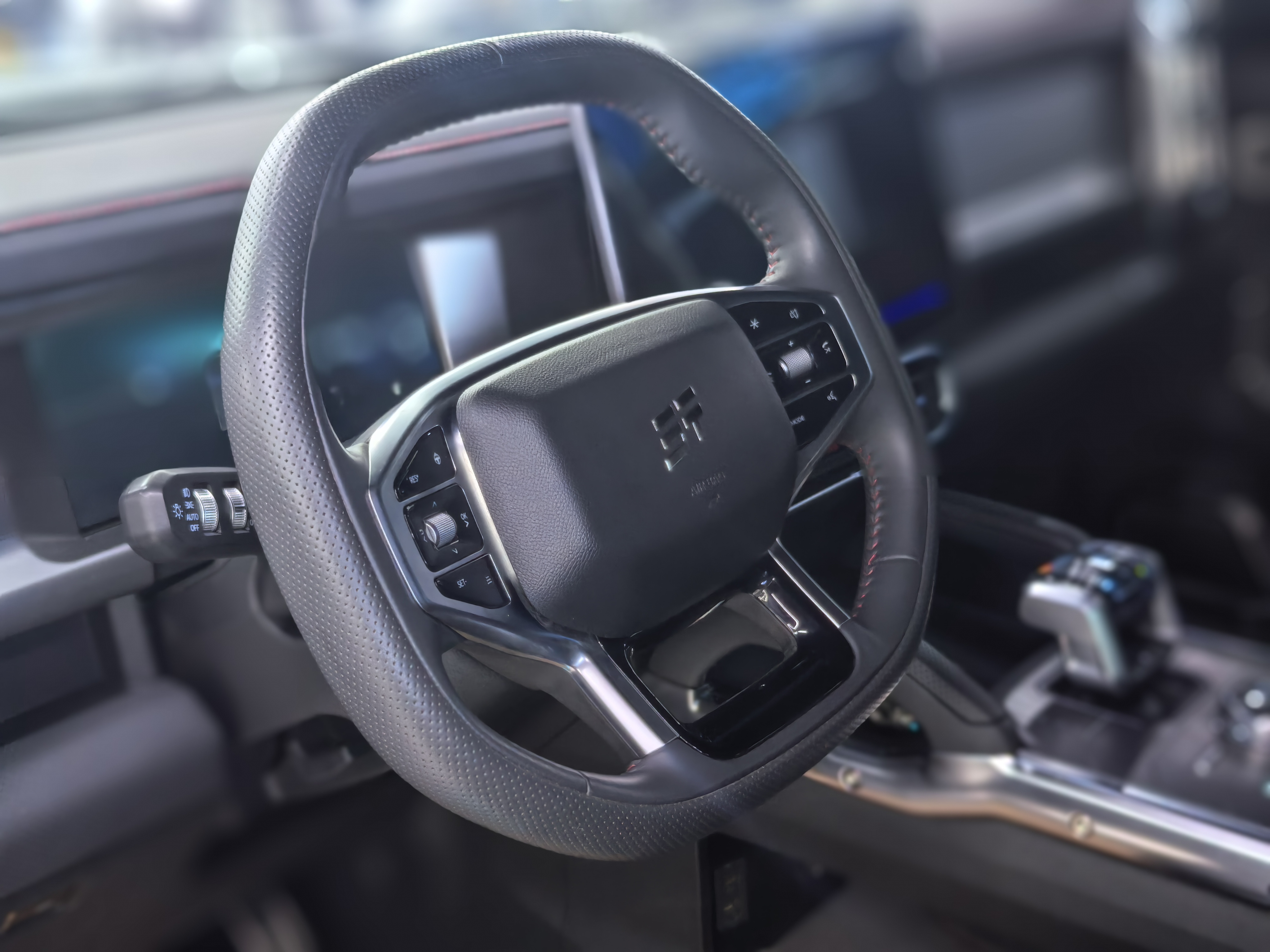 Jetour Traveller 2023 #4 Jetour Traveller 2023 car image #4