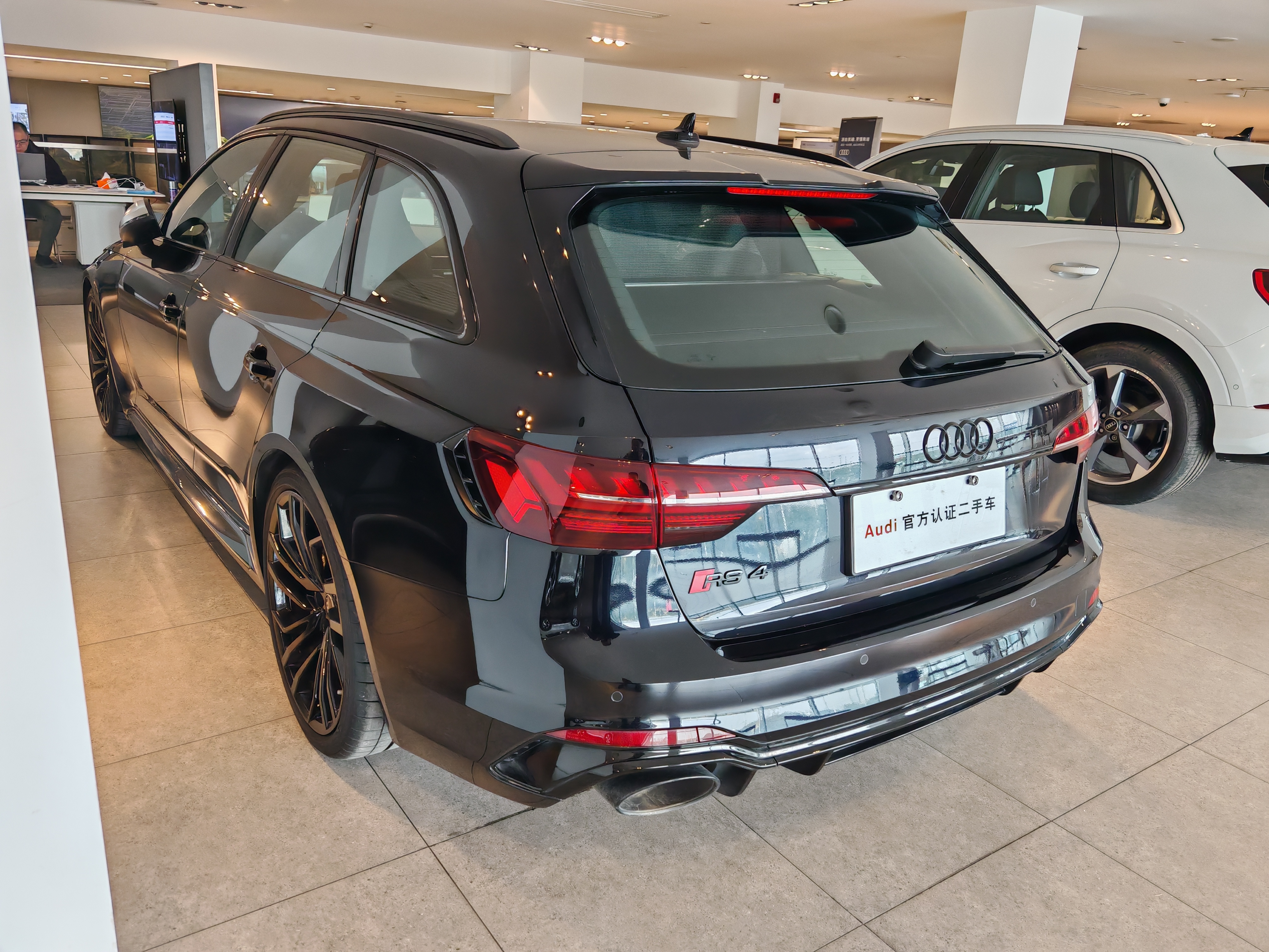 Audi RS 4 2024 #4 Audi RS 4 2024 car image #4