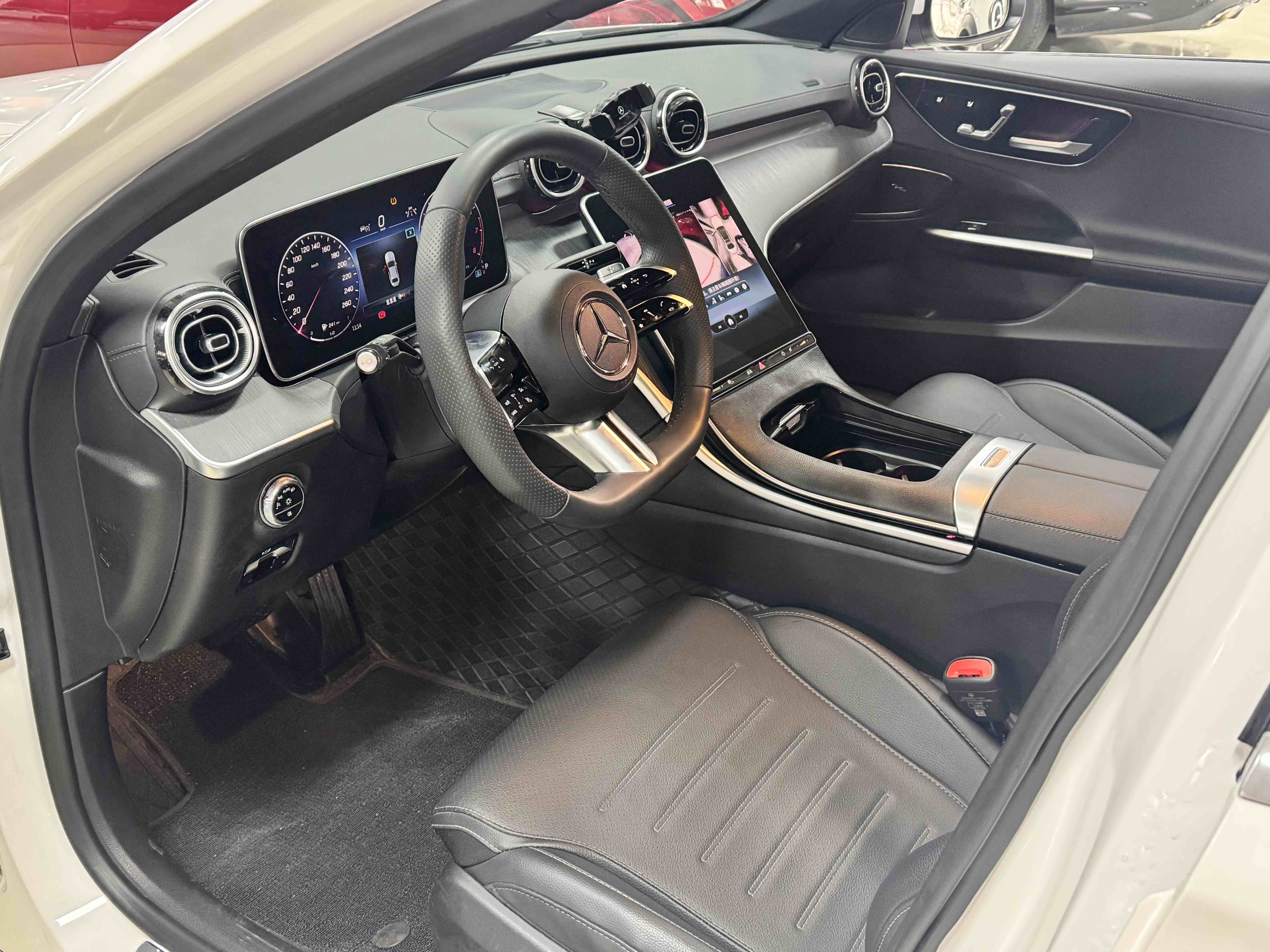 Mercedes-Benz C Class 2023 car image #4