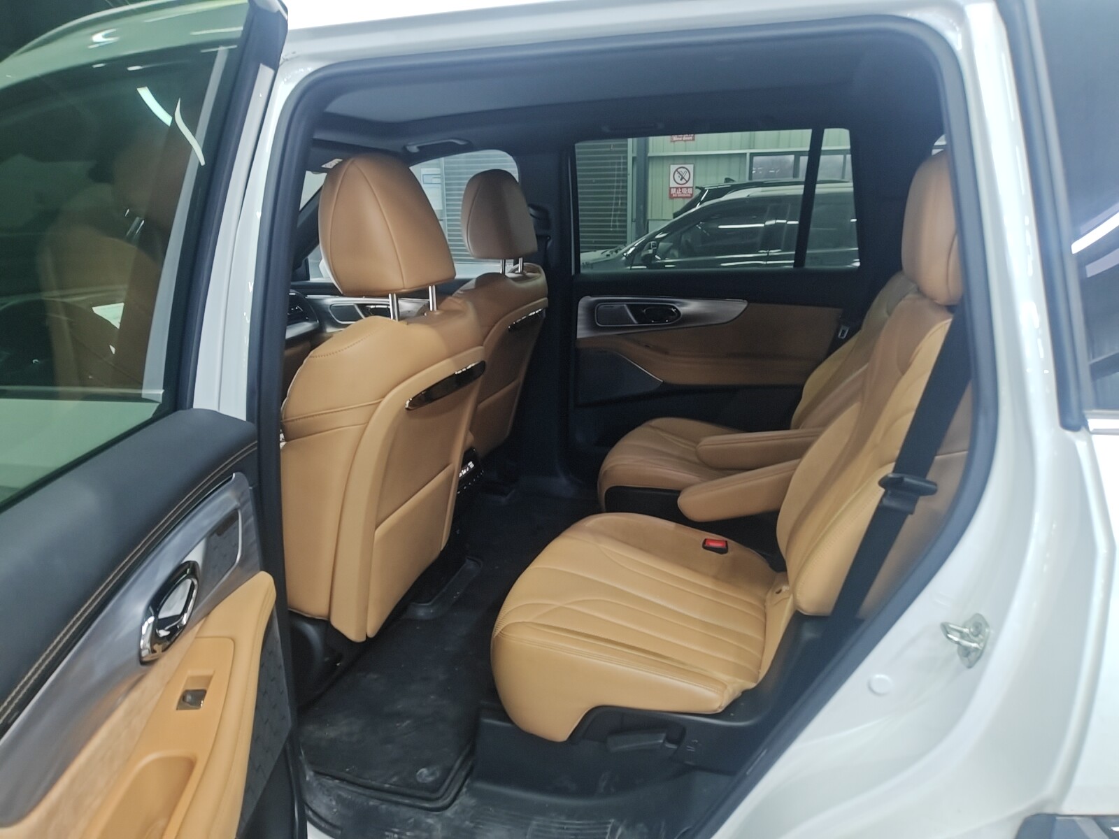 GAC Trumpchi ES9 2023 #4 GAC Trumpchi ES9 2023 car image #4