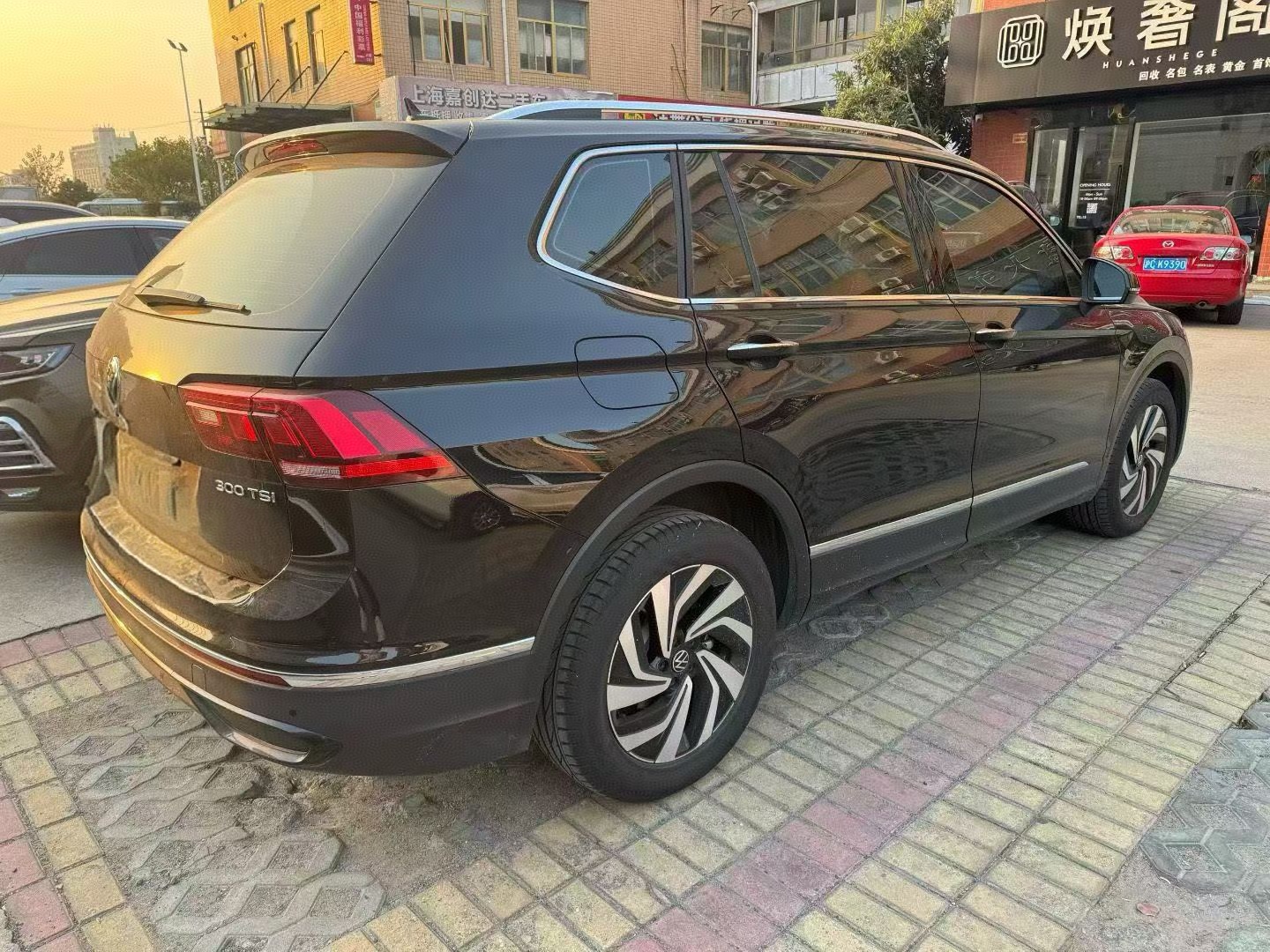 Volkswagen Tiguan L 2025 car image #4