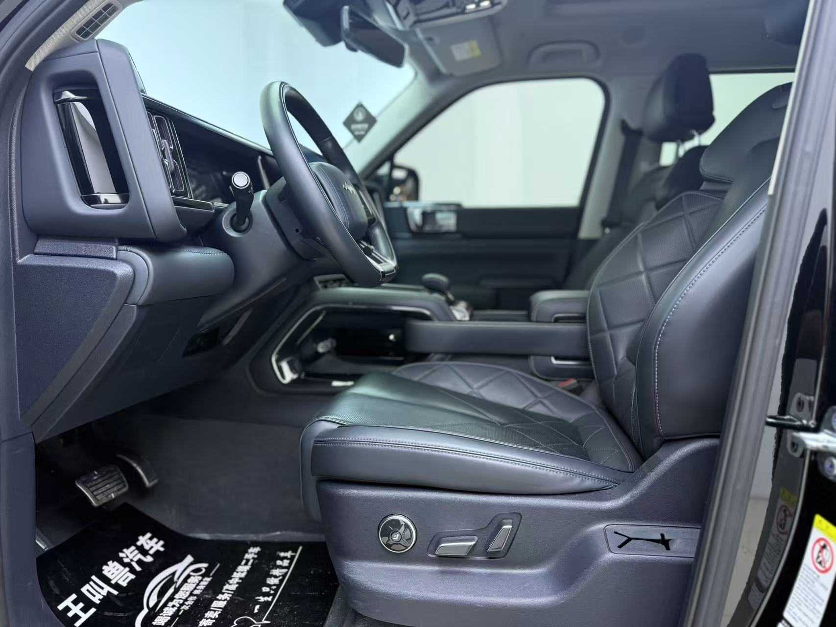 FangChengBao Leopard 5 2024 car image #4