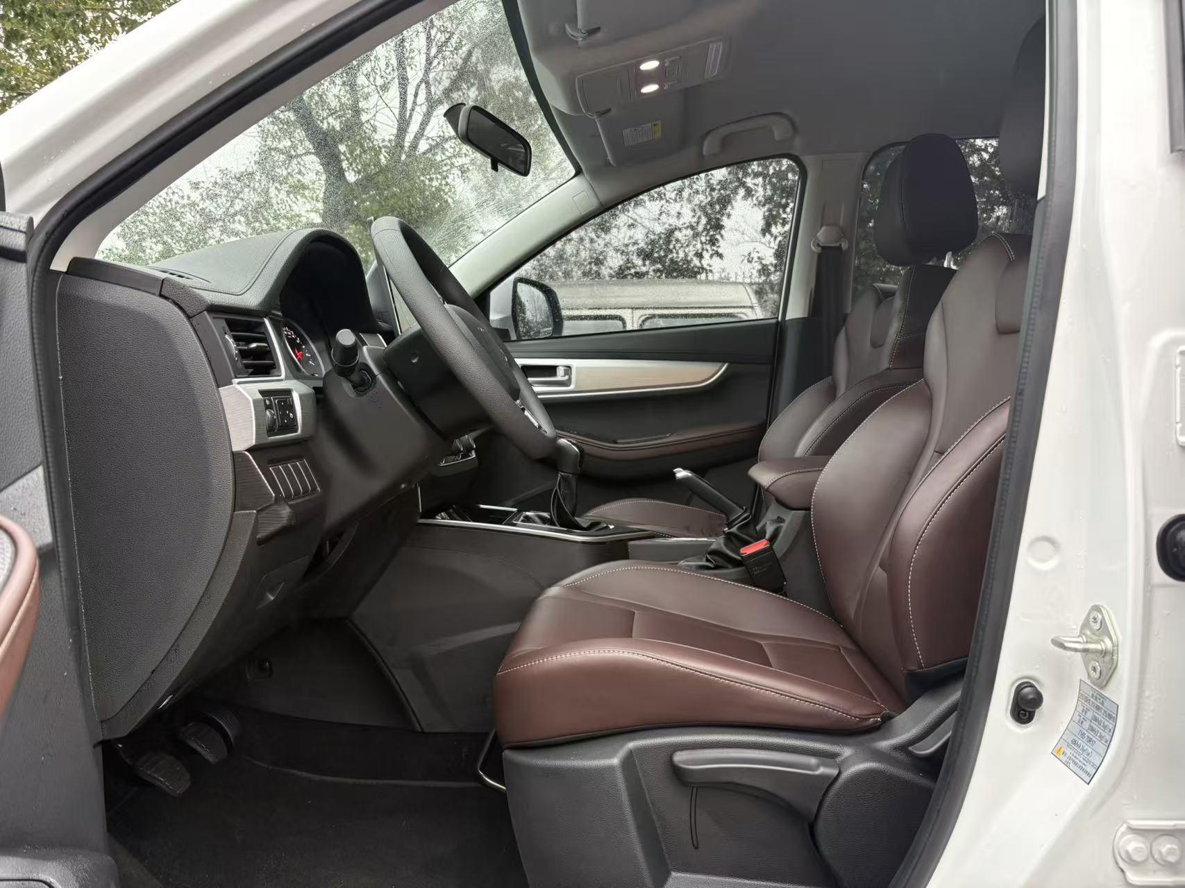 T5 2024 immagine di auto #4