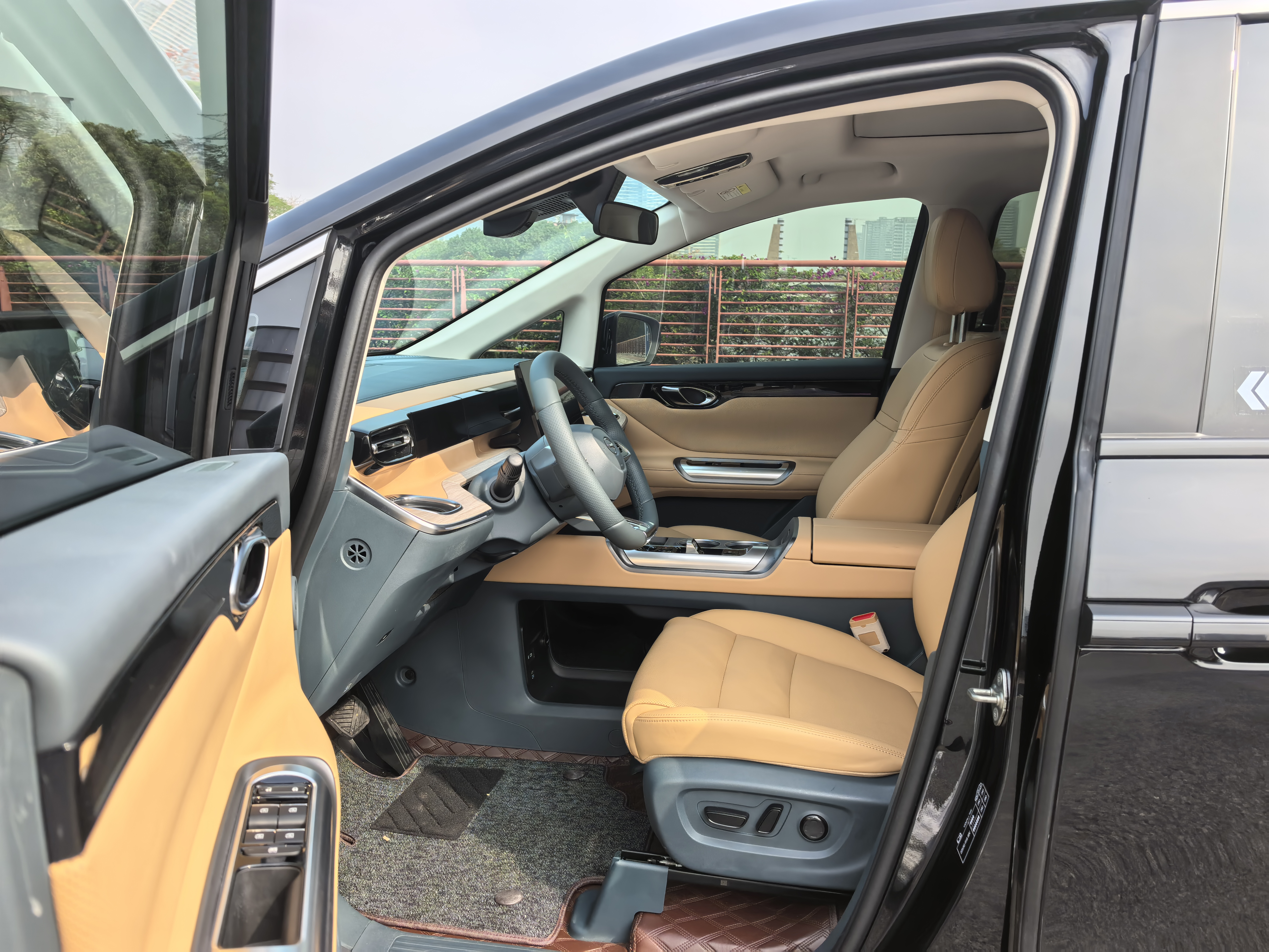 GAC Trumpchi E8 New Energy 2024 car image #4