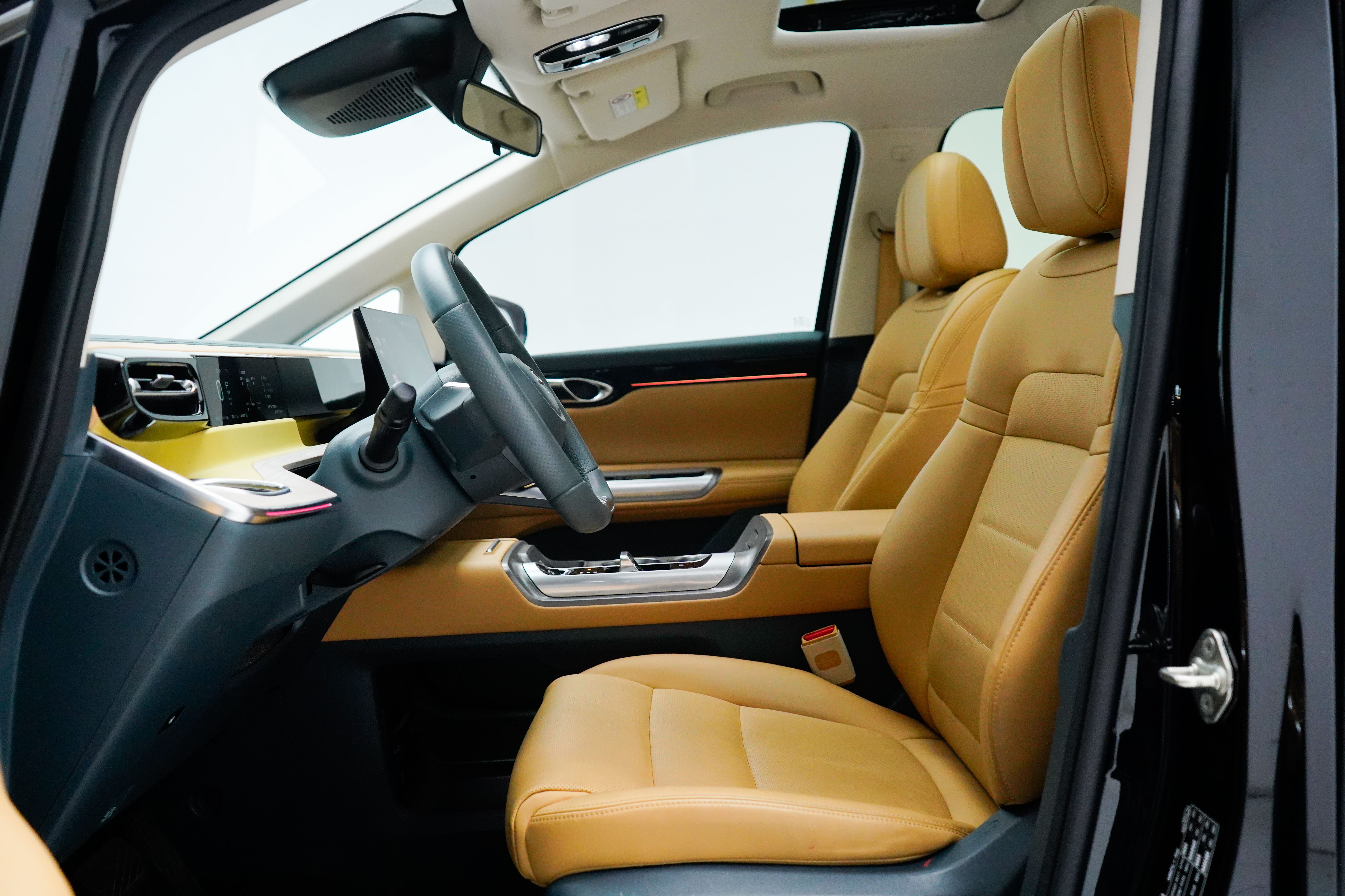 GAC Trumpchi E8 New Energy 2024 car image #4