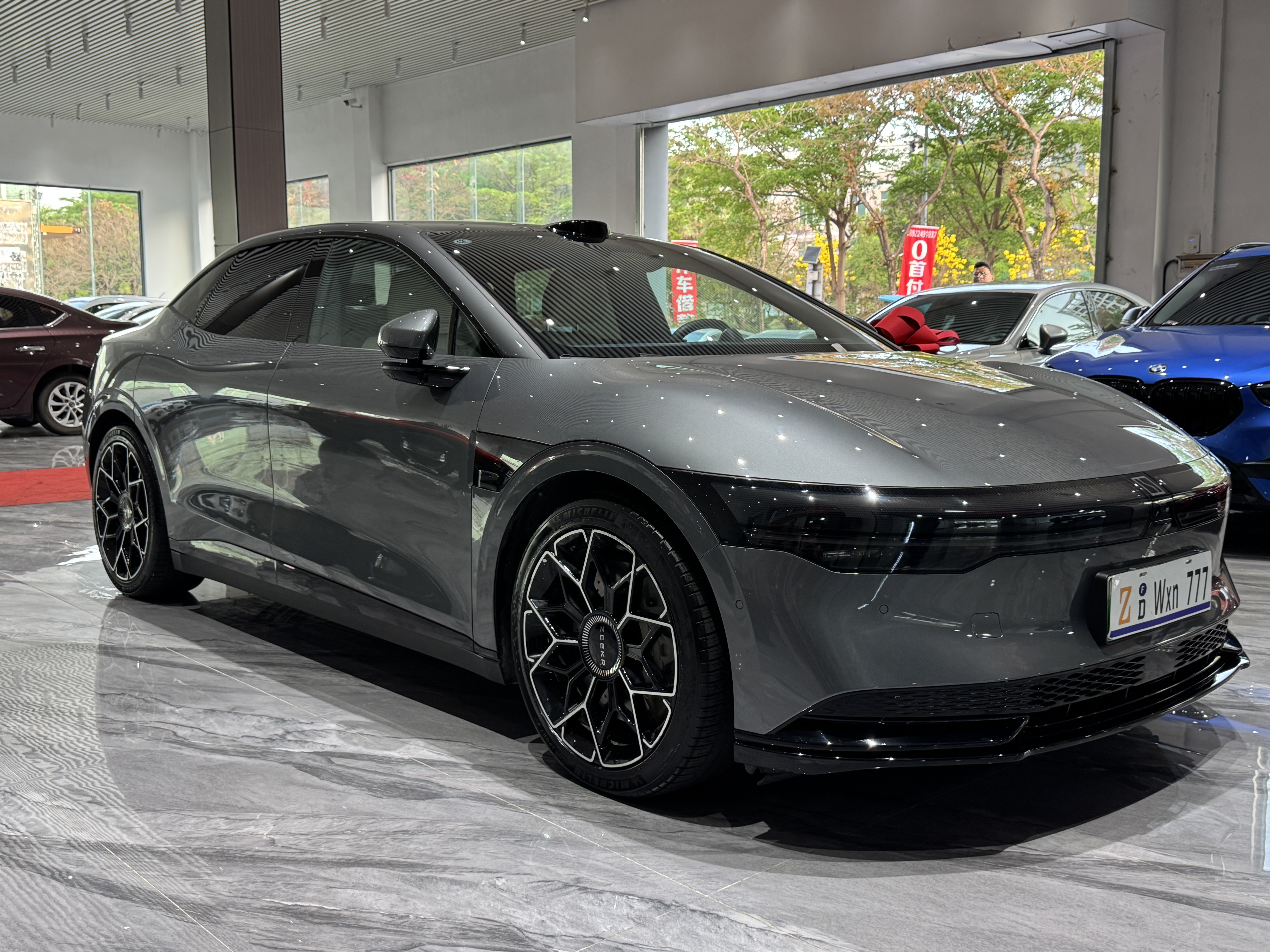 极氪 极氪007 2024 汽车图片 #4