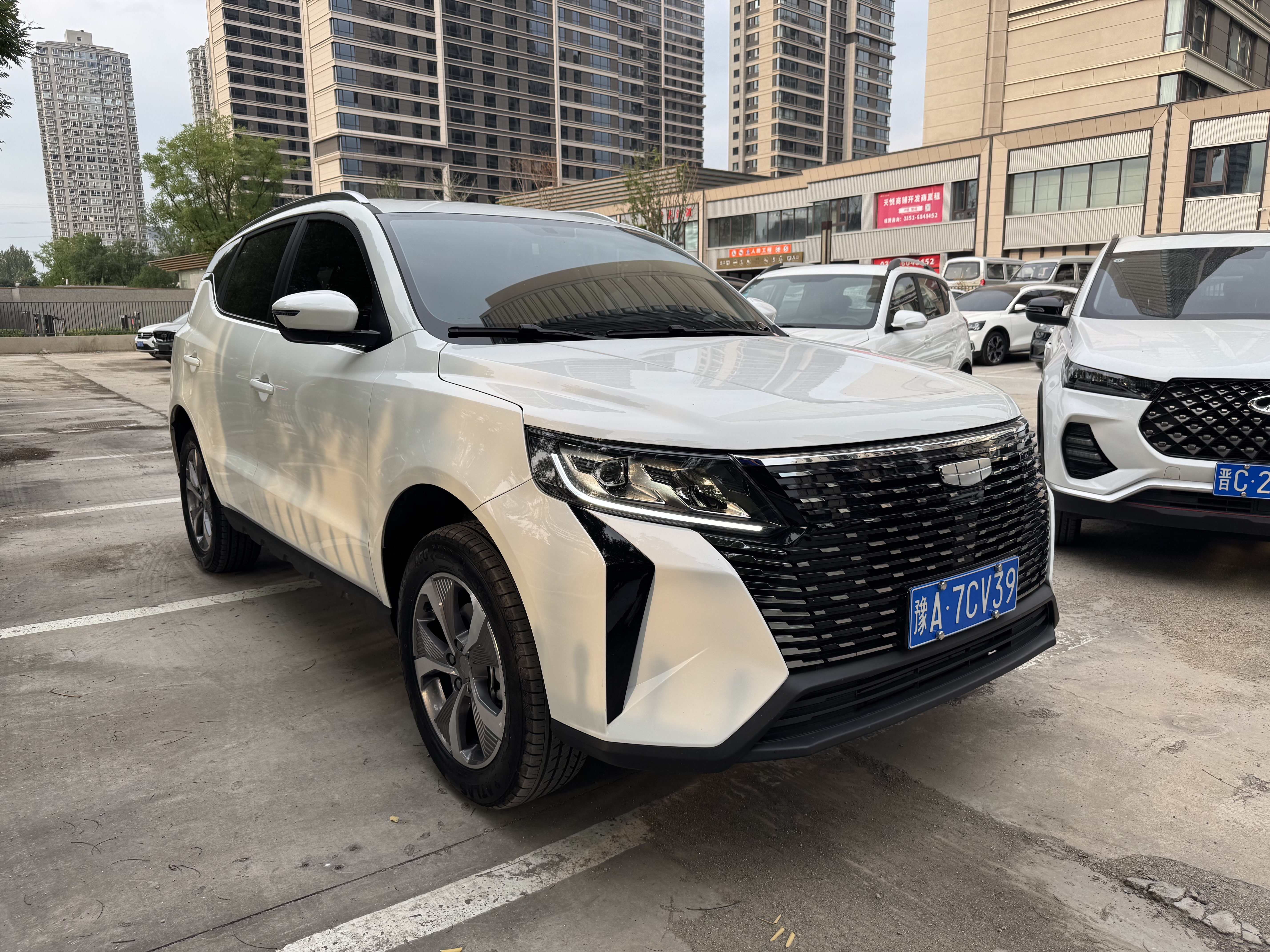 GEELY OkavangoPRO 2025 car image #4