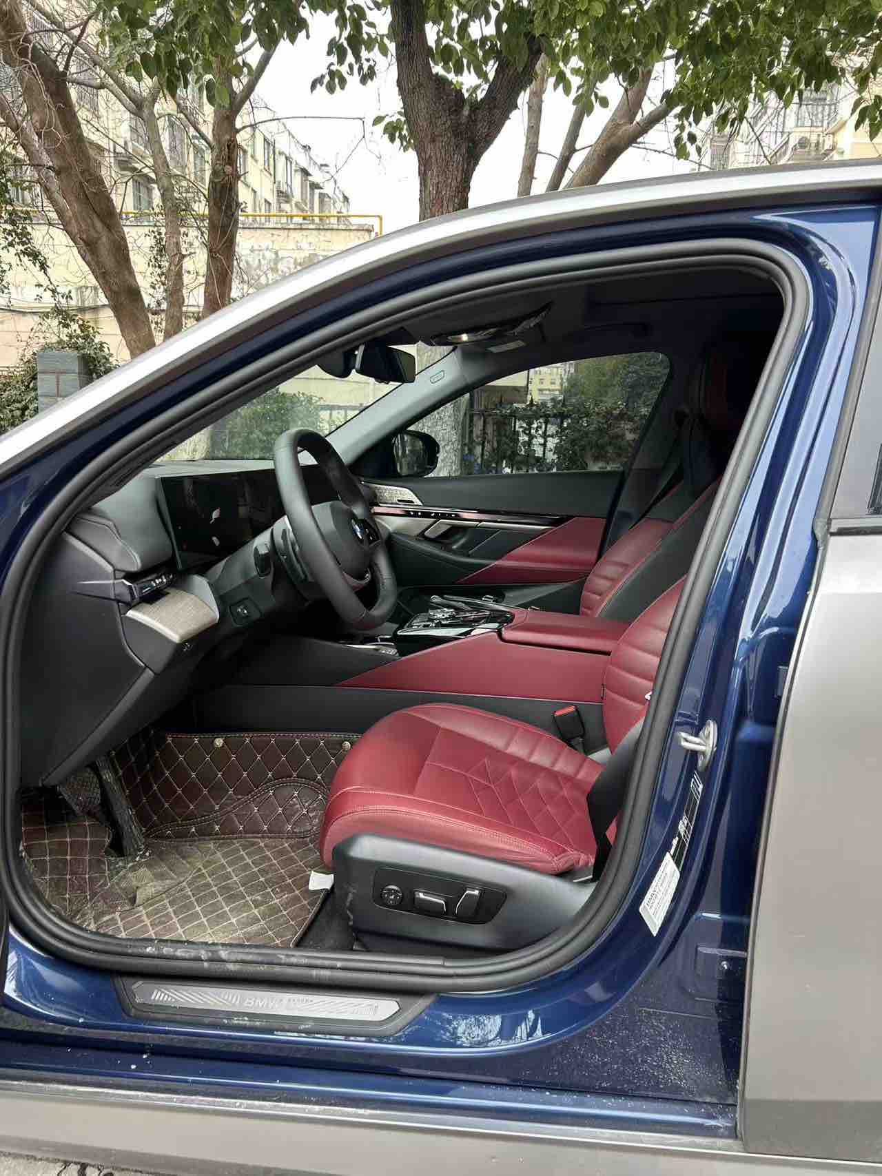 BMW 5 Series 2024 car image #4