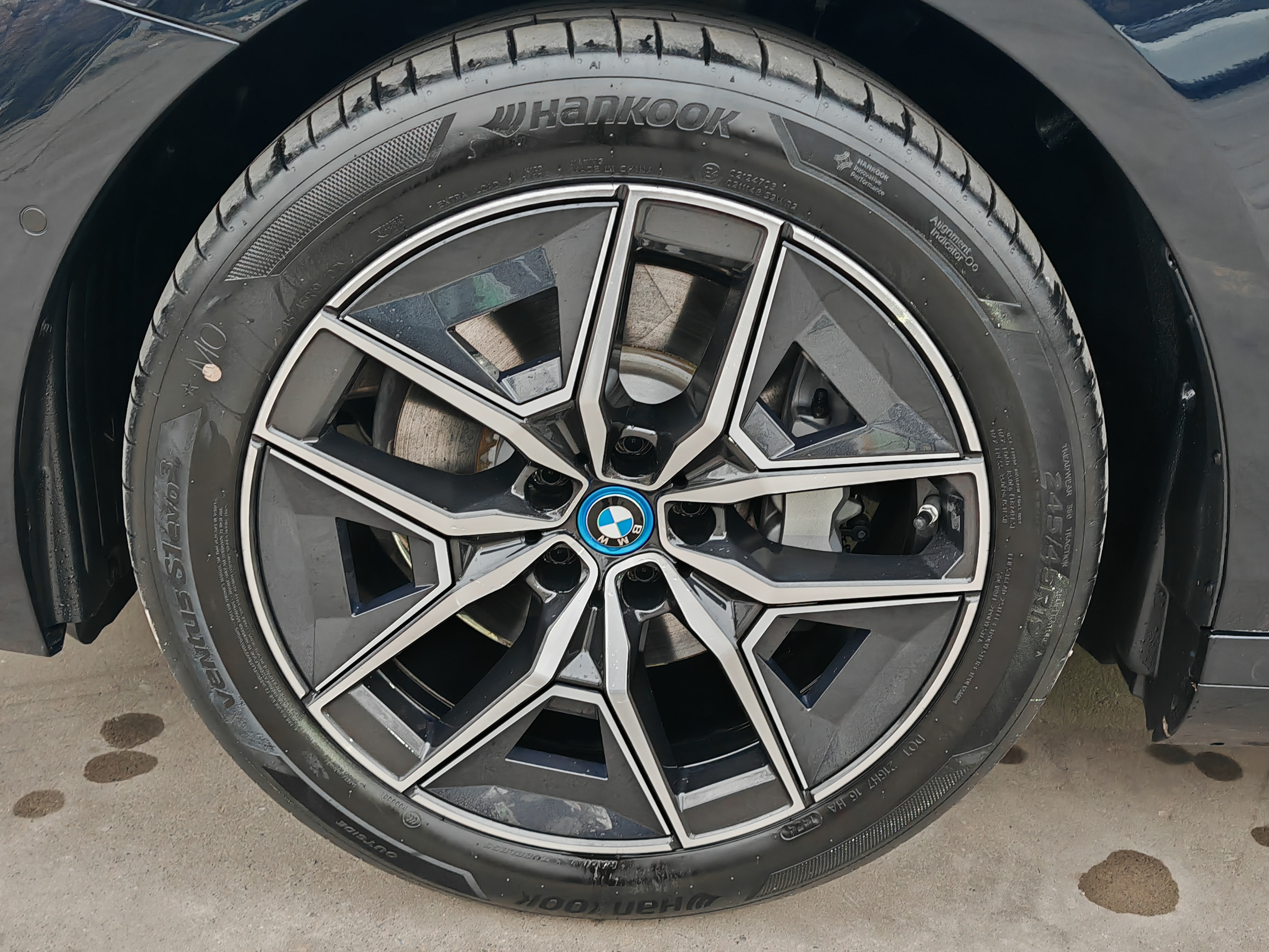 BMW i5 2024 #4 BMW i5 2024 car image #4