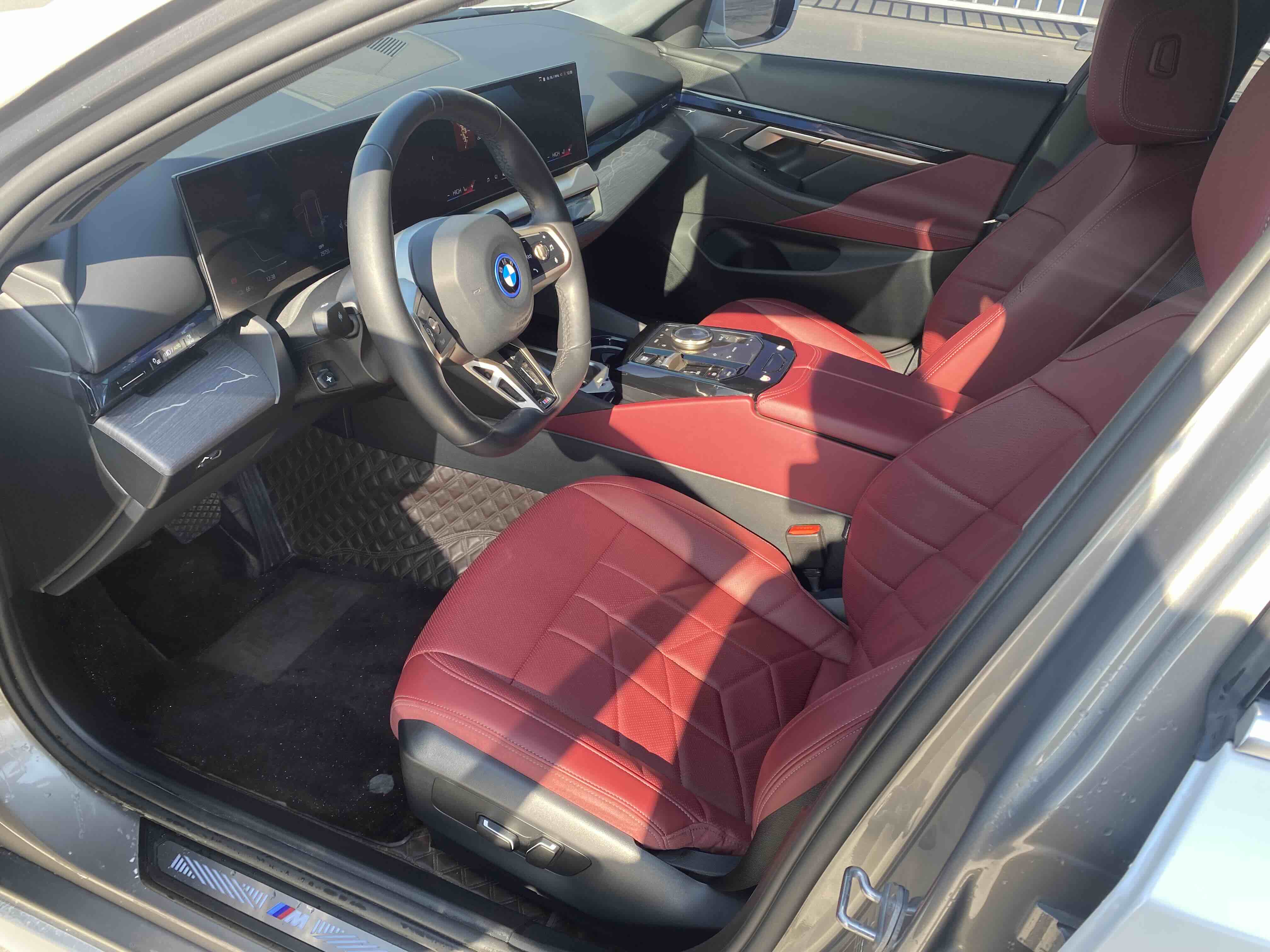 BMW i5 2024 car image #4