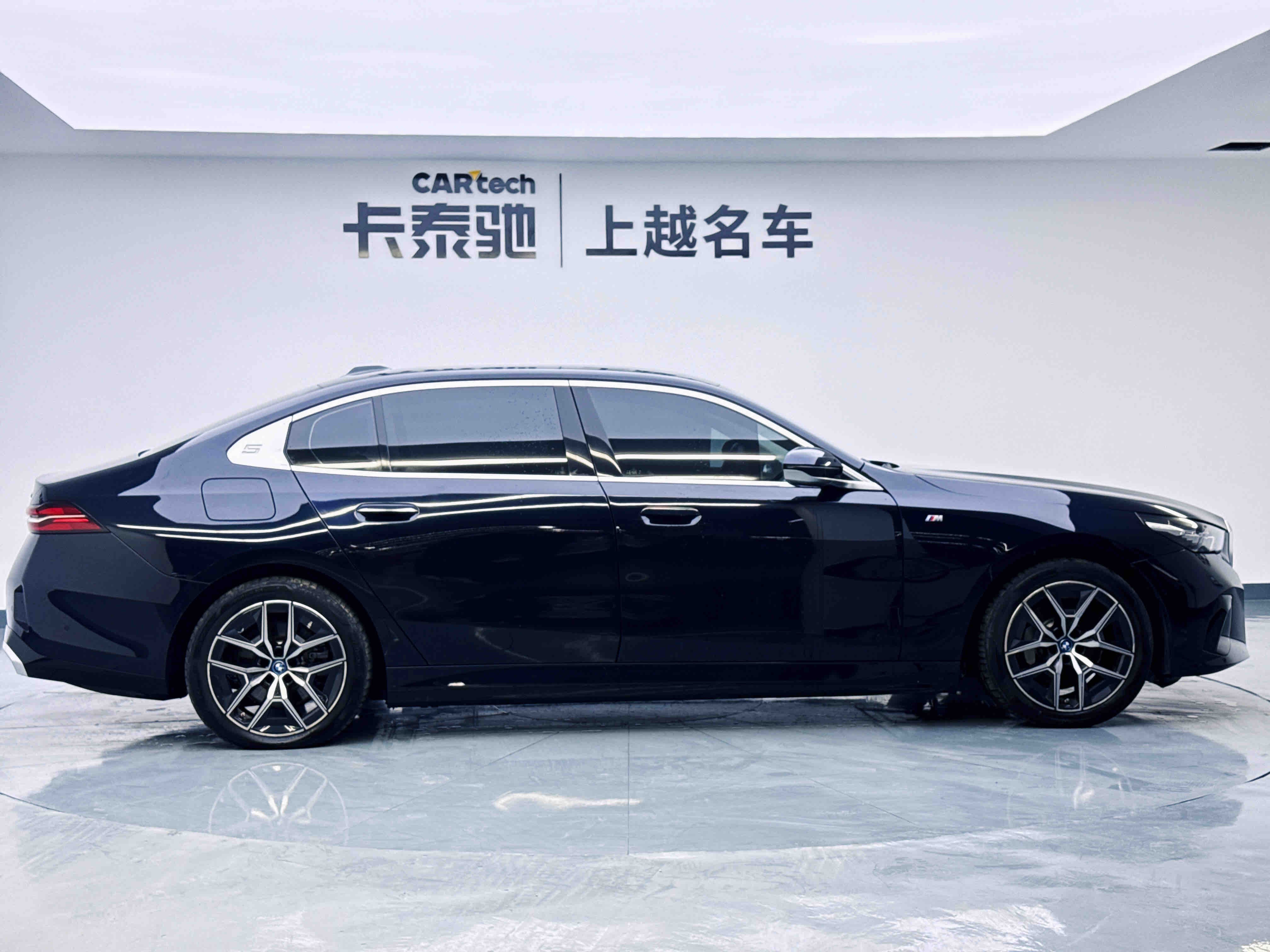 BMW i5 2024 immagine di auto #4