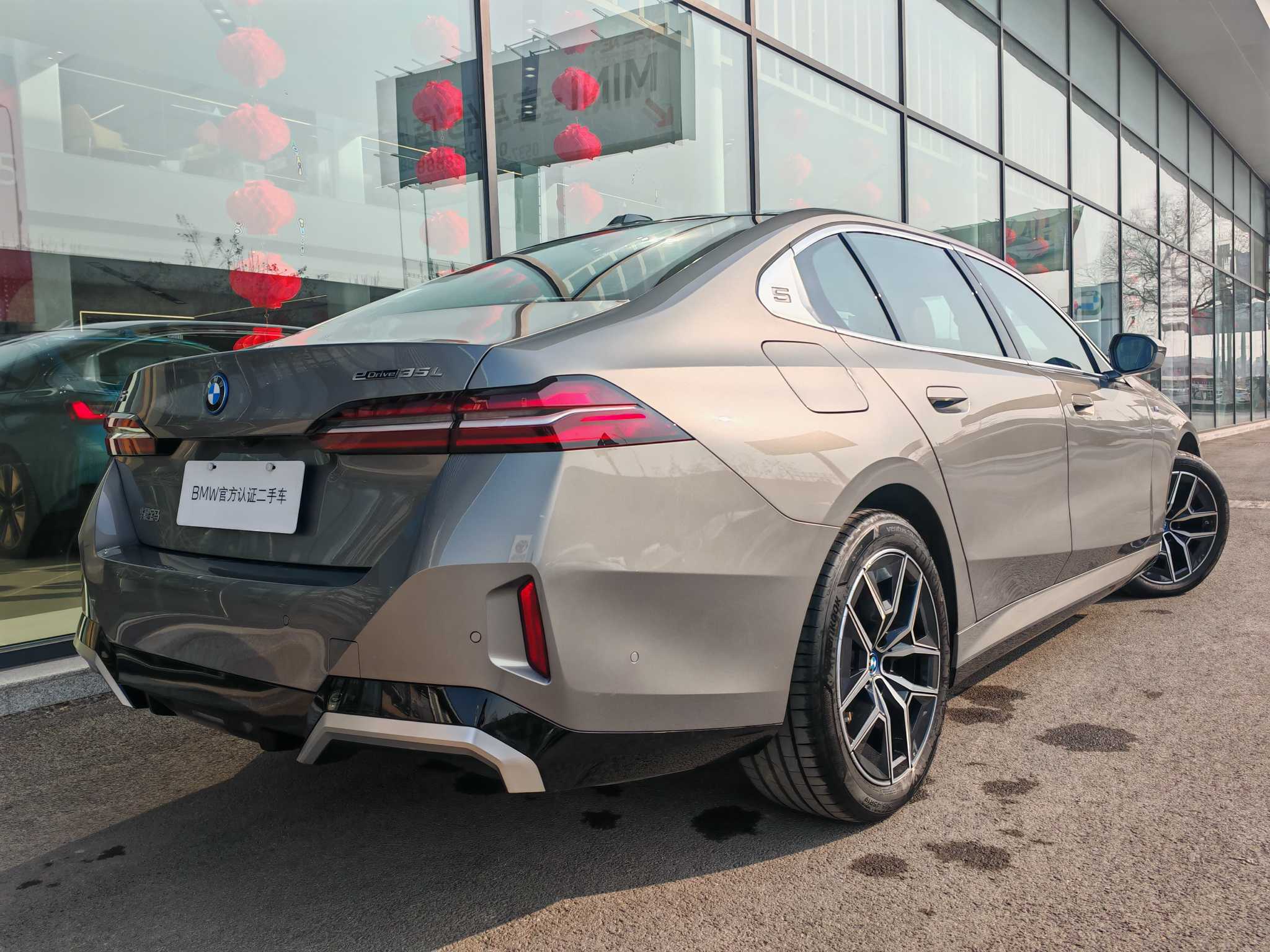 BMW i5 2025 immagine di auto #4