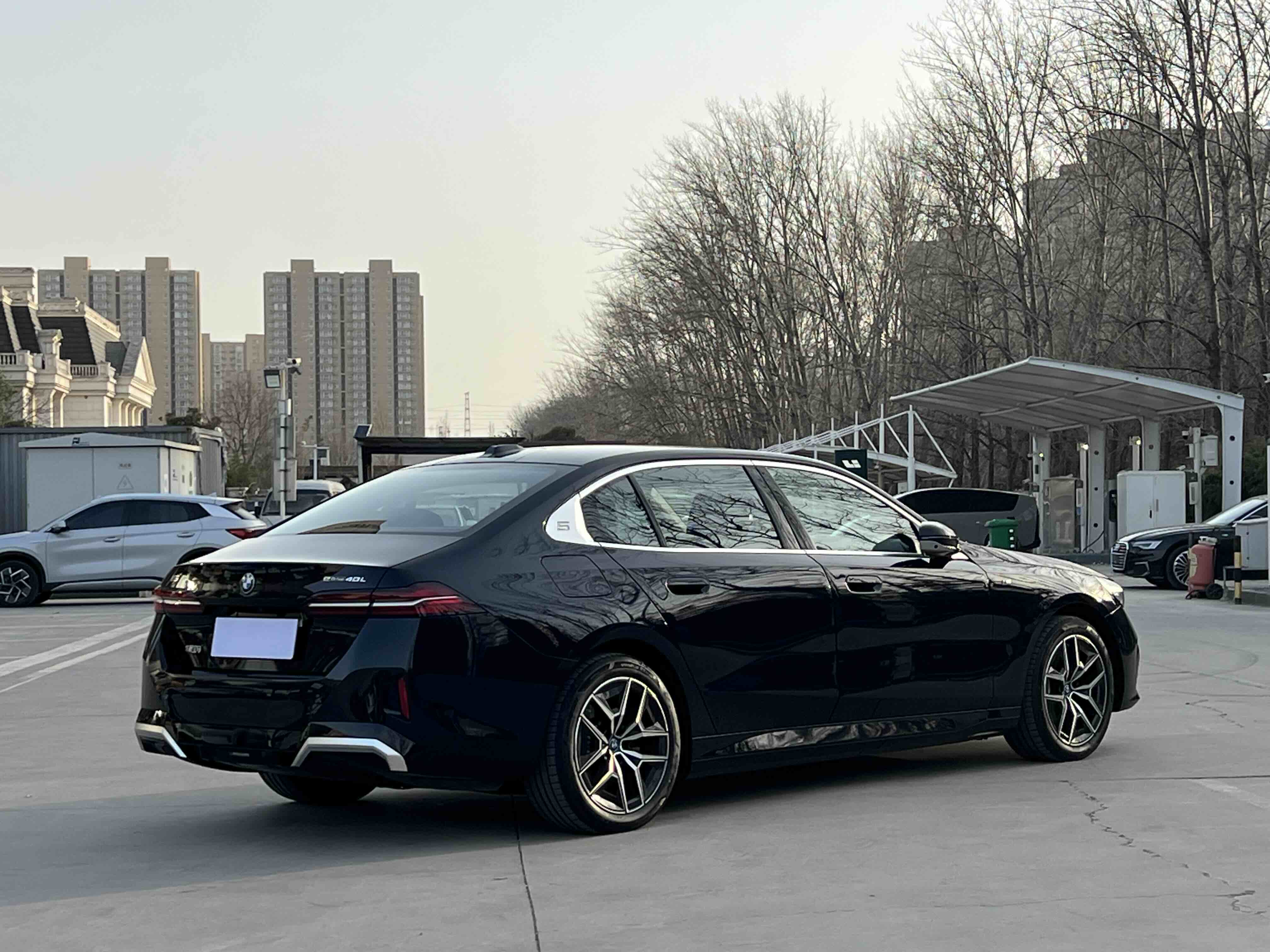 BMW i5 2025 car image #4