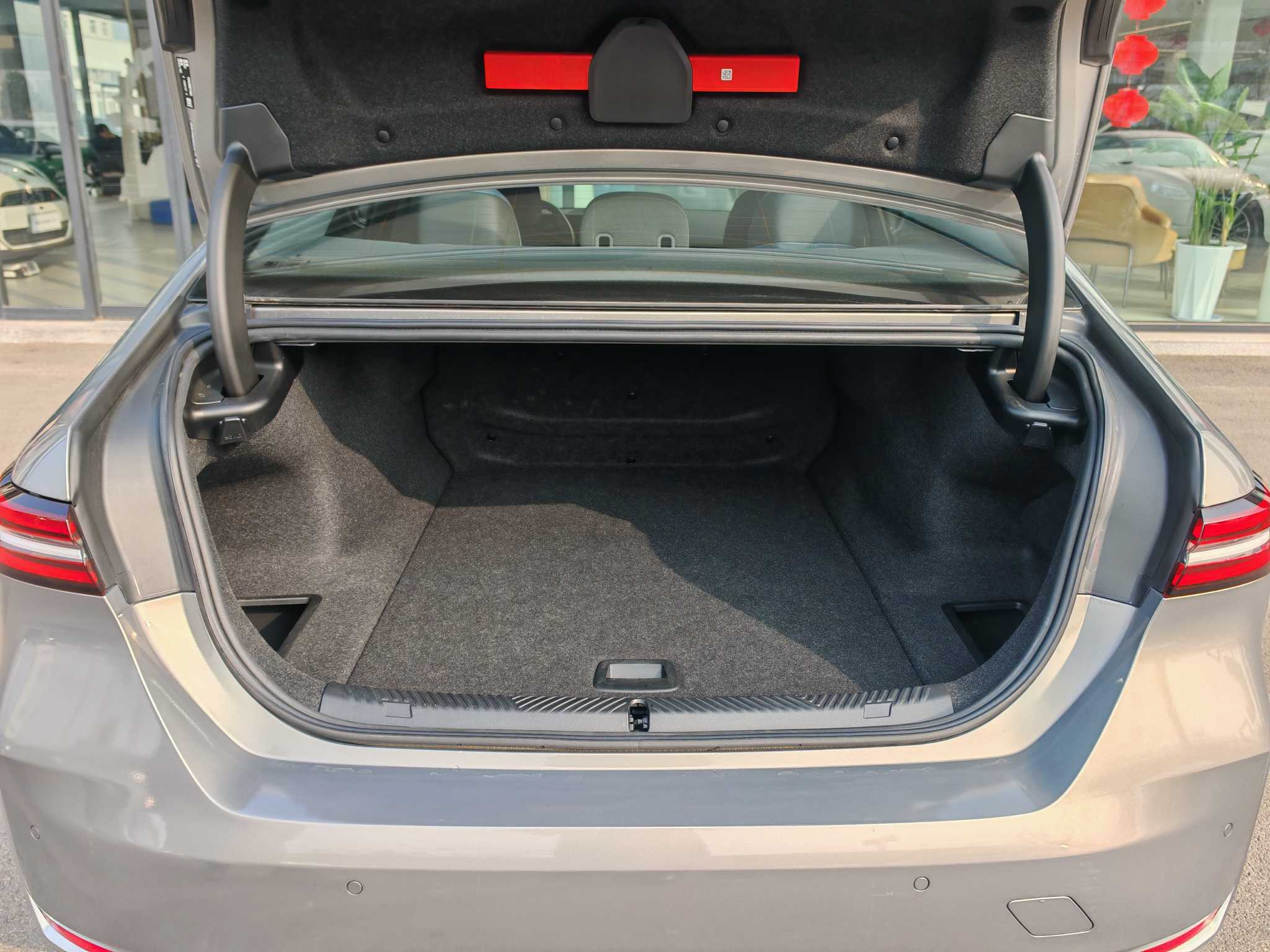 BMW i5 2025 car image #4