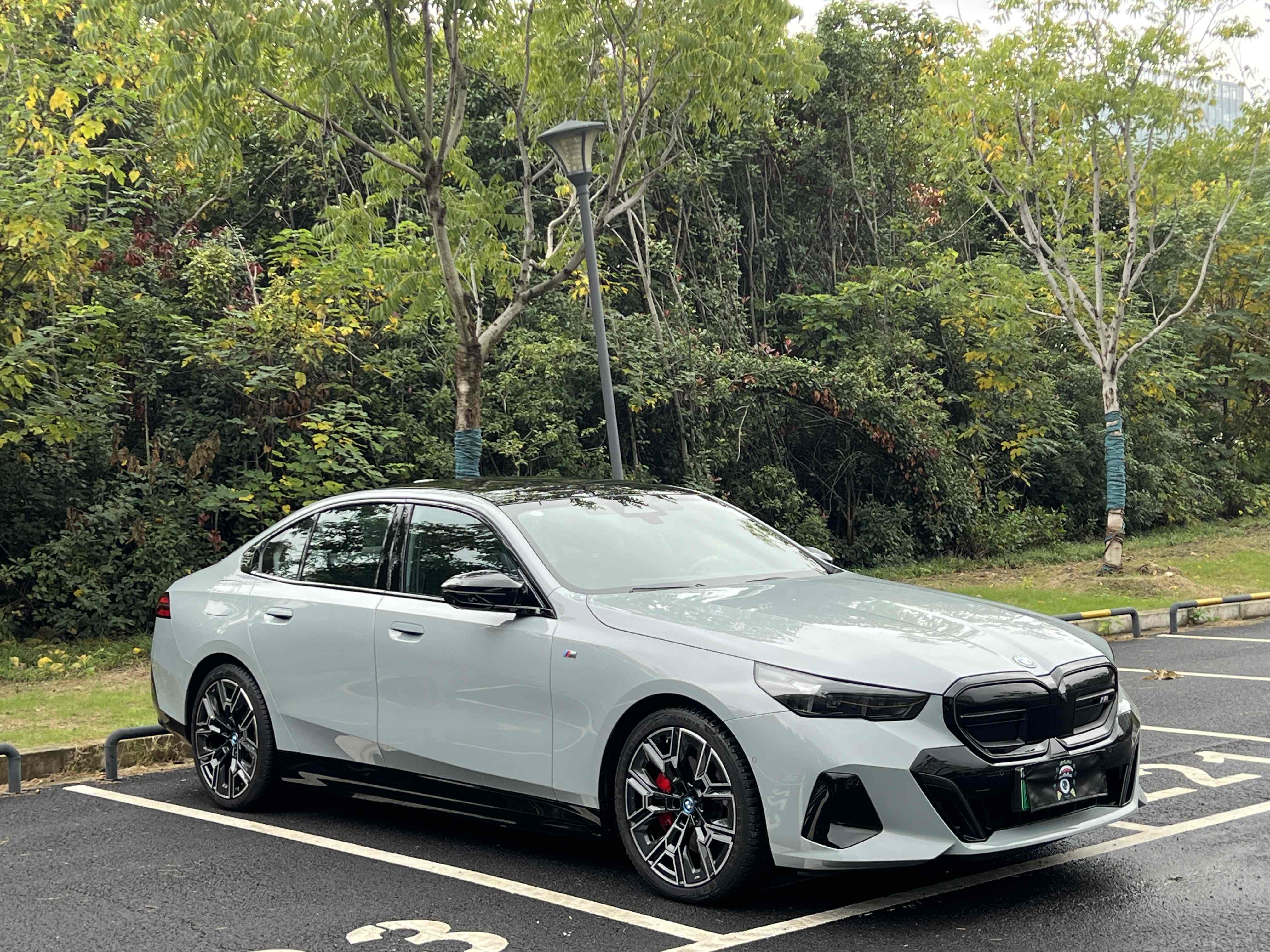 BMW i5 M60 2025 #4 BMW i5 M60 2025 car image #4