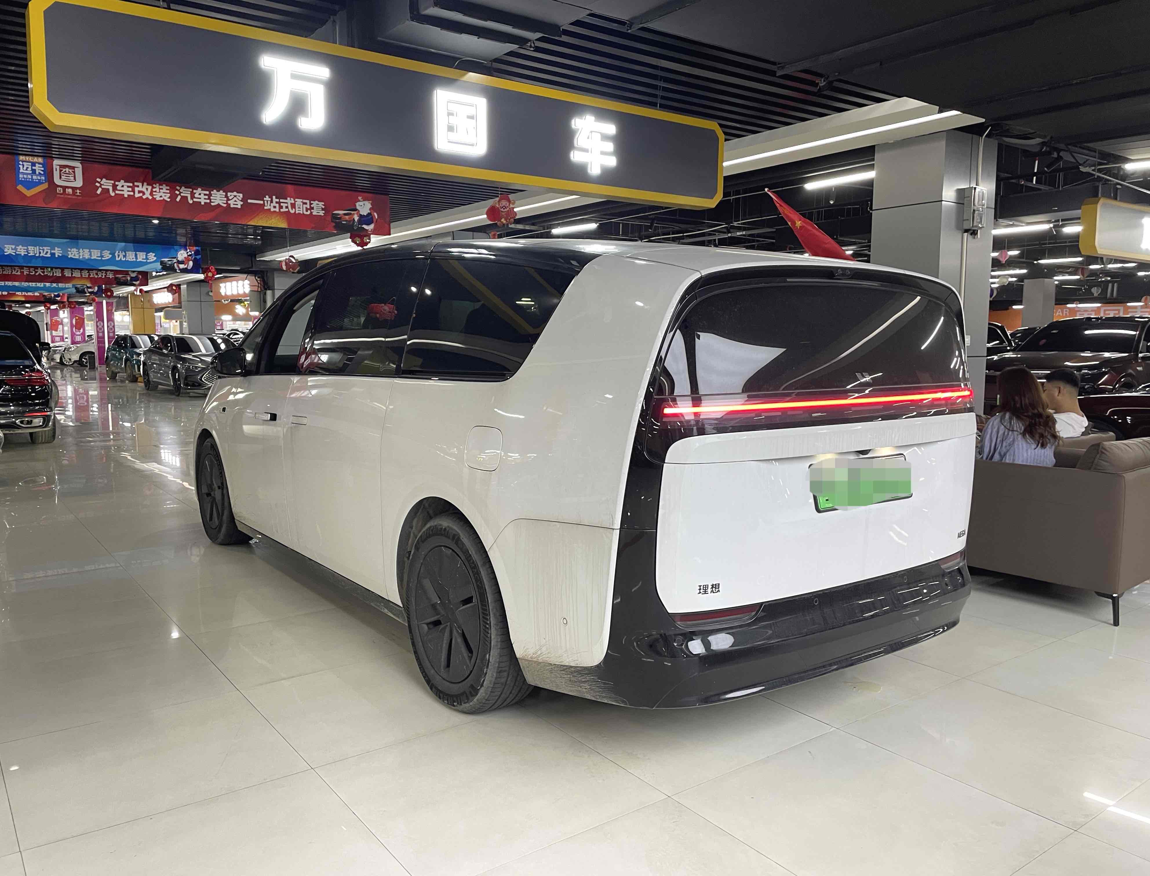 理想汽车 理想MEGA 2024 汽车图片 #4