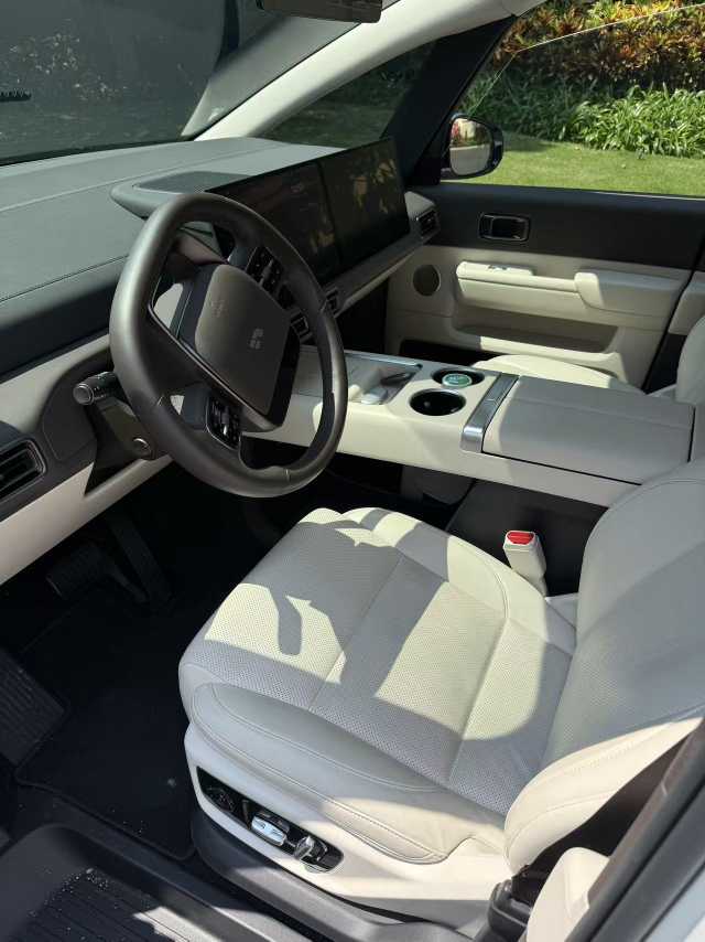 理想汽车 理想MEGA 2024 汽车图片 #4