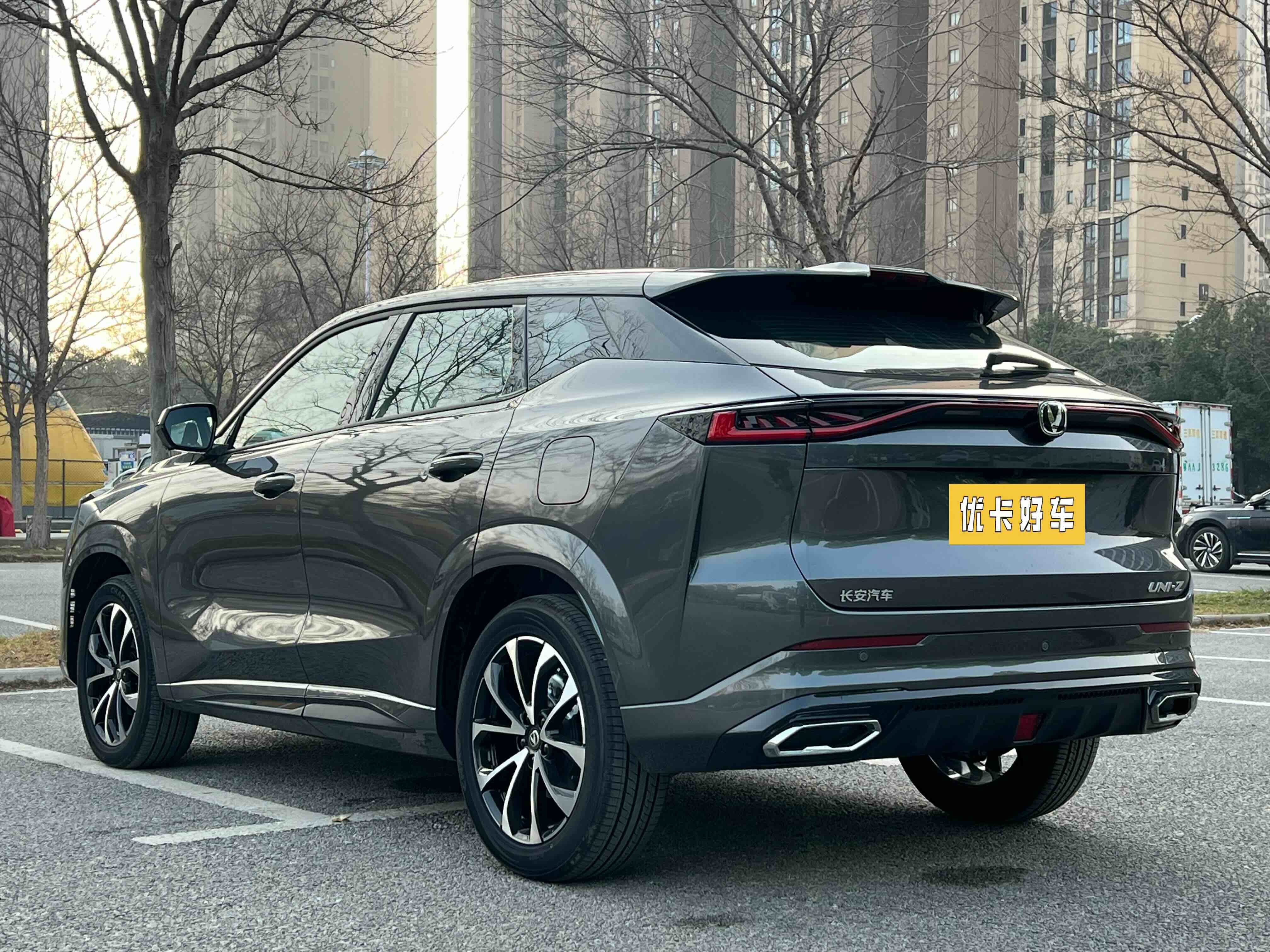 Changan UNI-Z PHEV 2026 car image #4