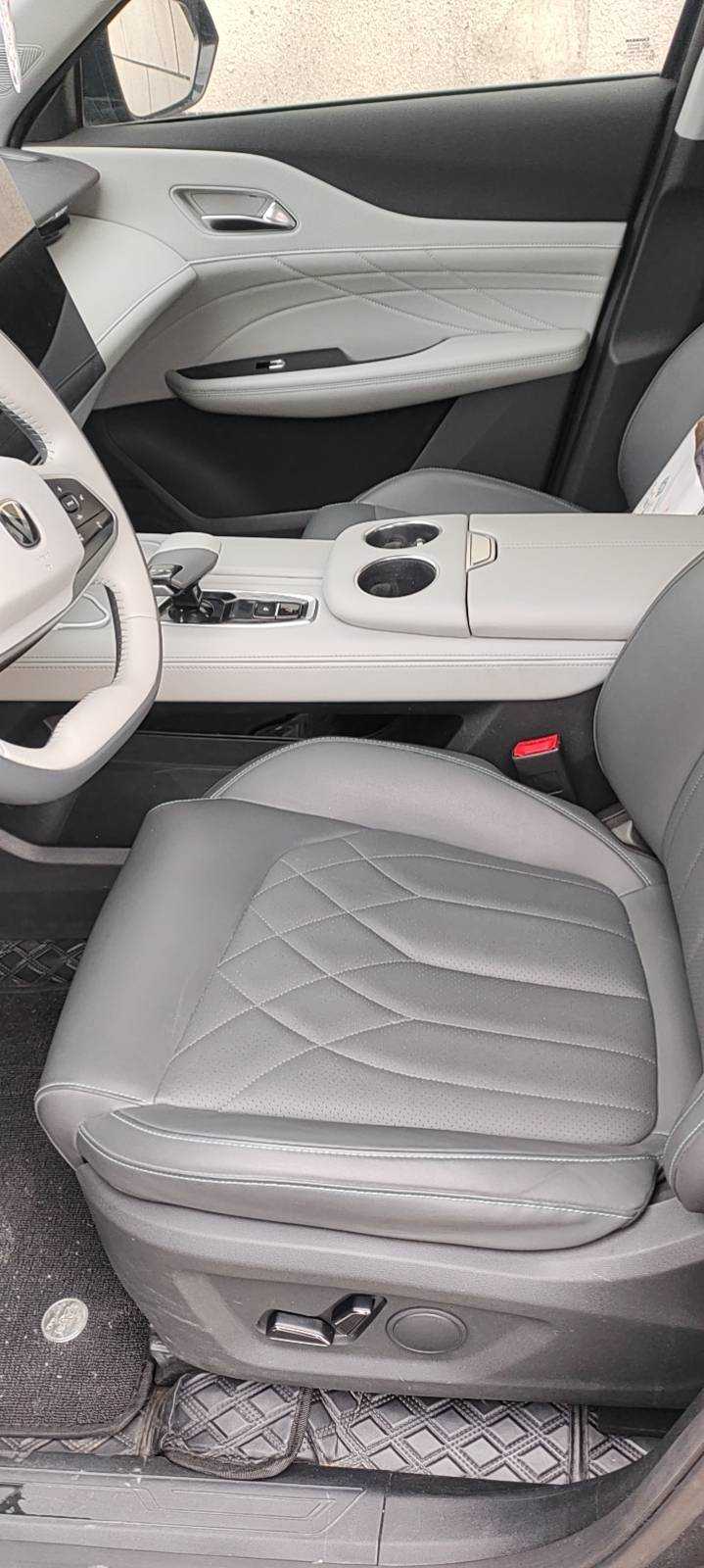 Changan UNI-Z PHEV 2024 immagine di auto #4