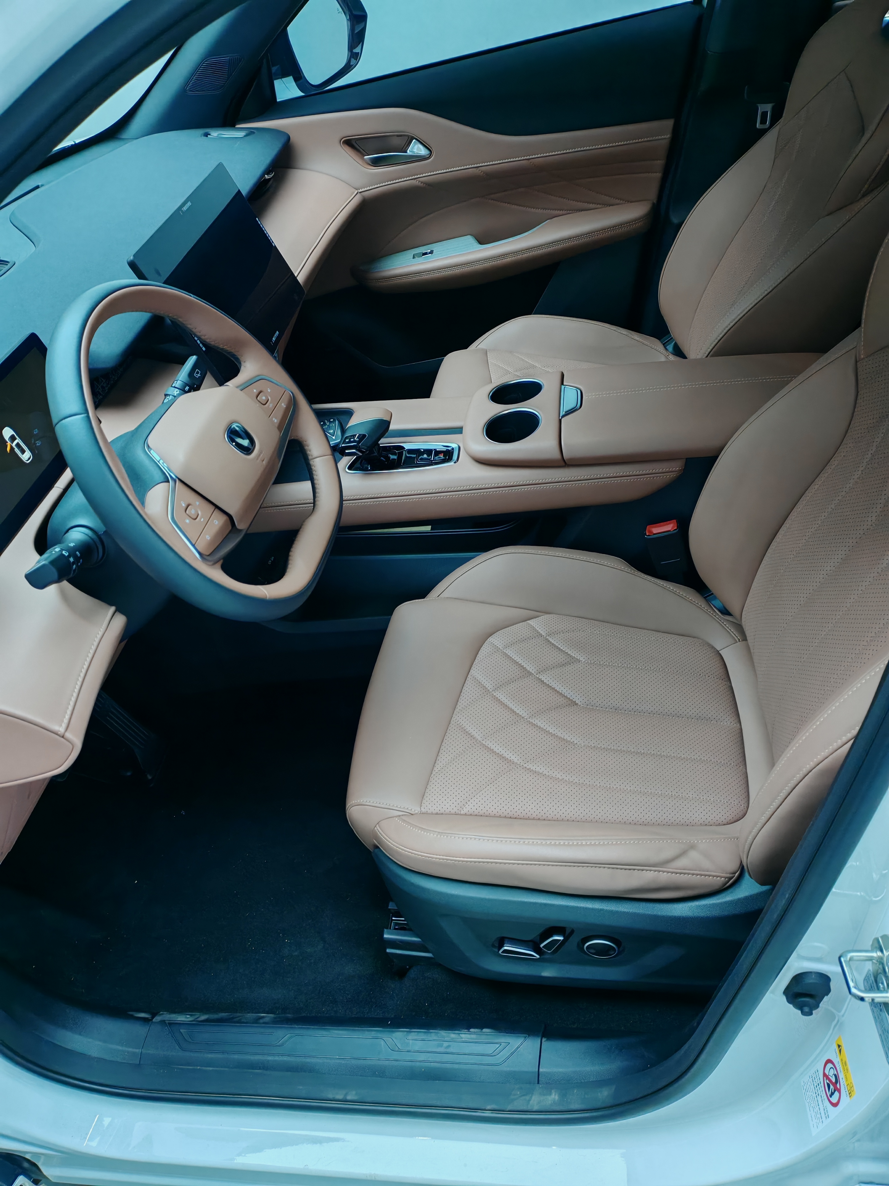 Changan UNI-Z PHEV 2024 #4 Changan UNI-Z PHEV 2024 car image #4