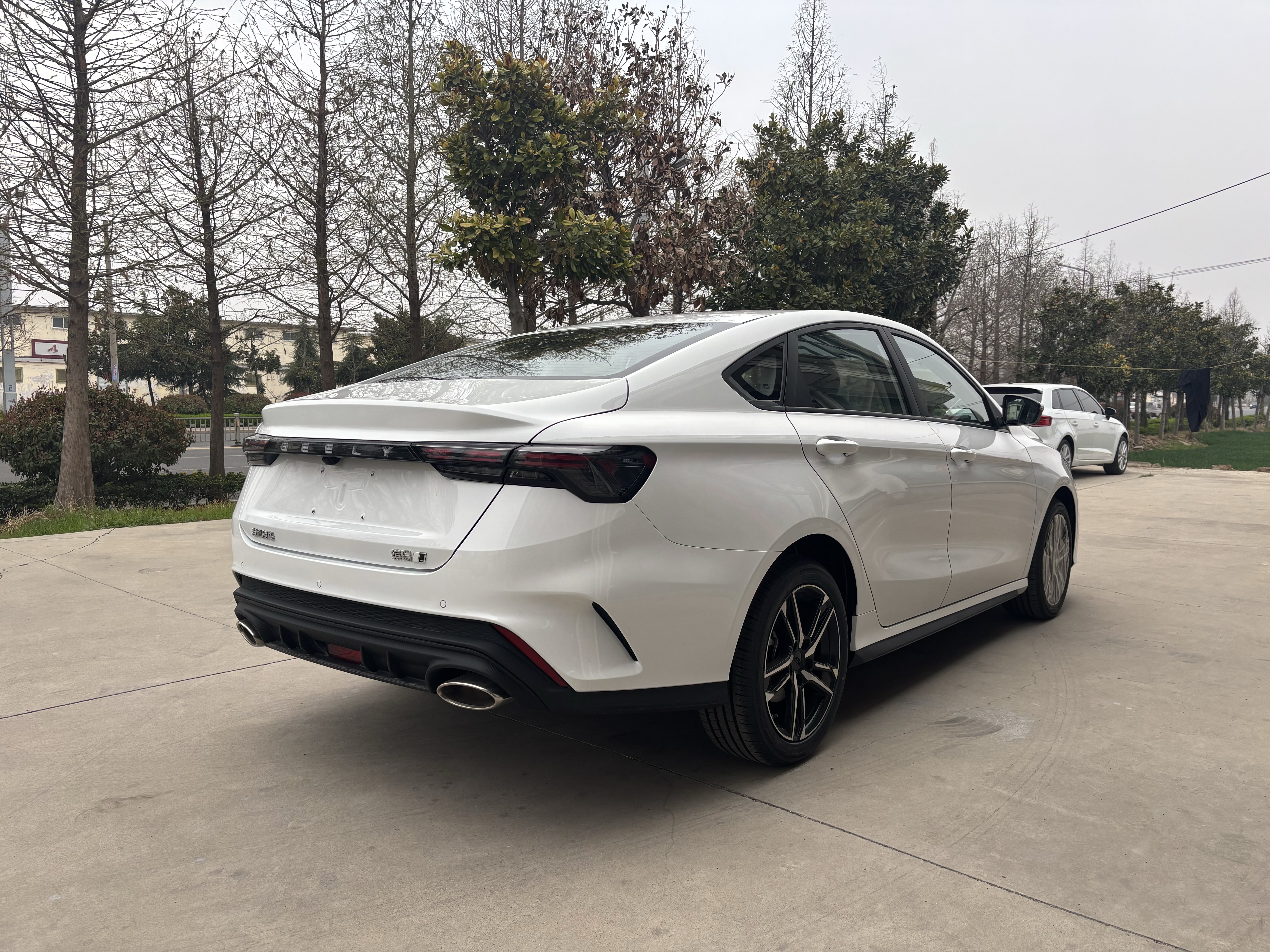 GEELY Binray 2026 #4 GEELY Binray 2026 immagine di auto #4
