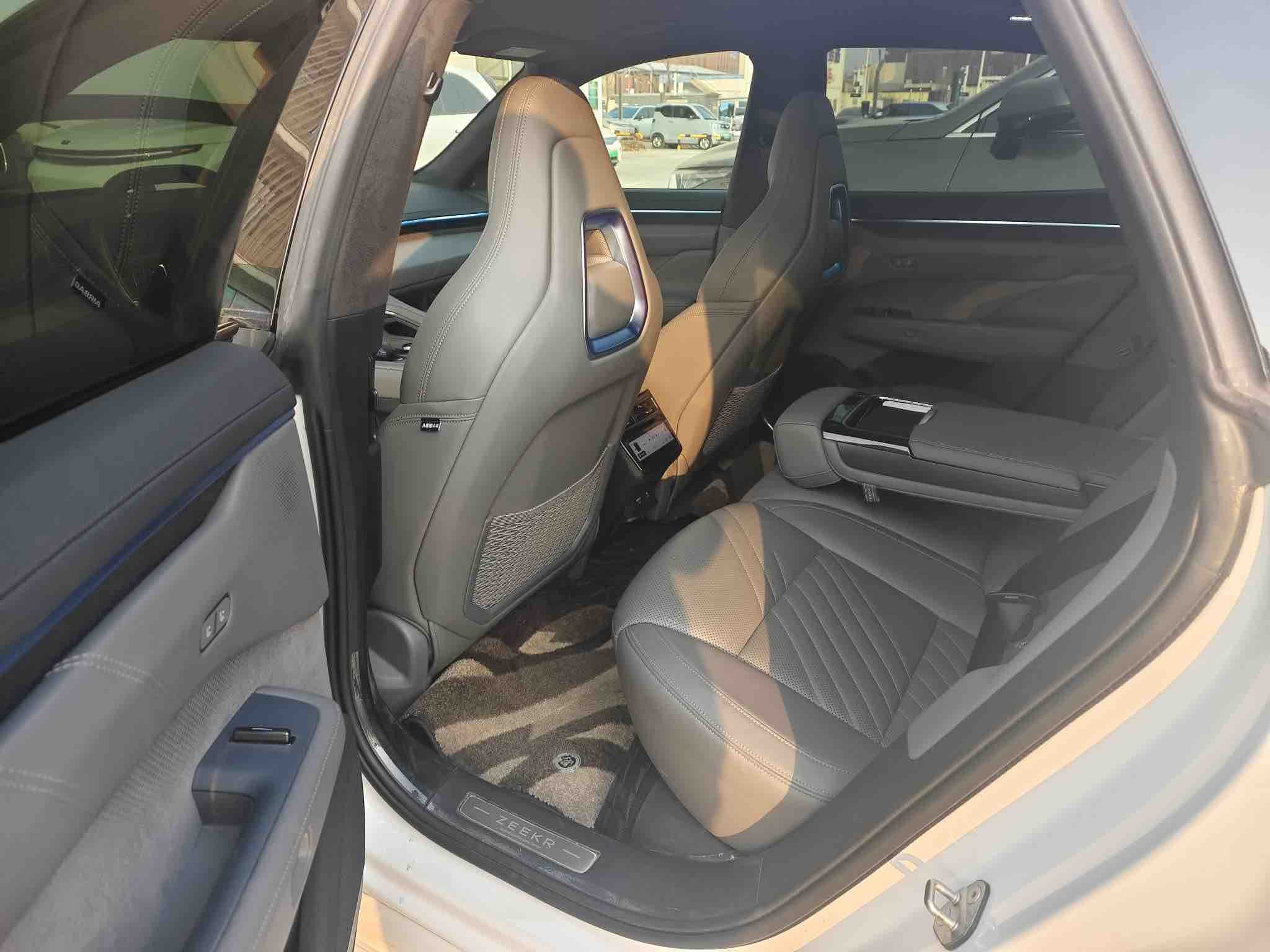 极氪 极氪001 2024 汽车图片 #4