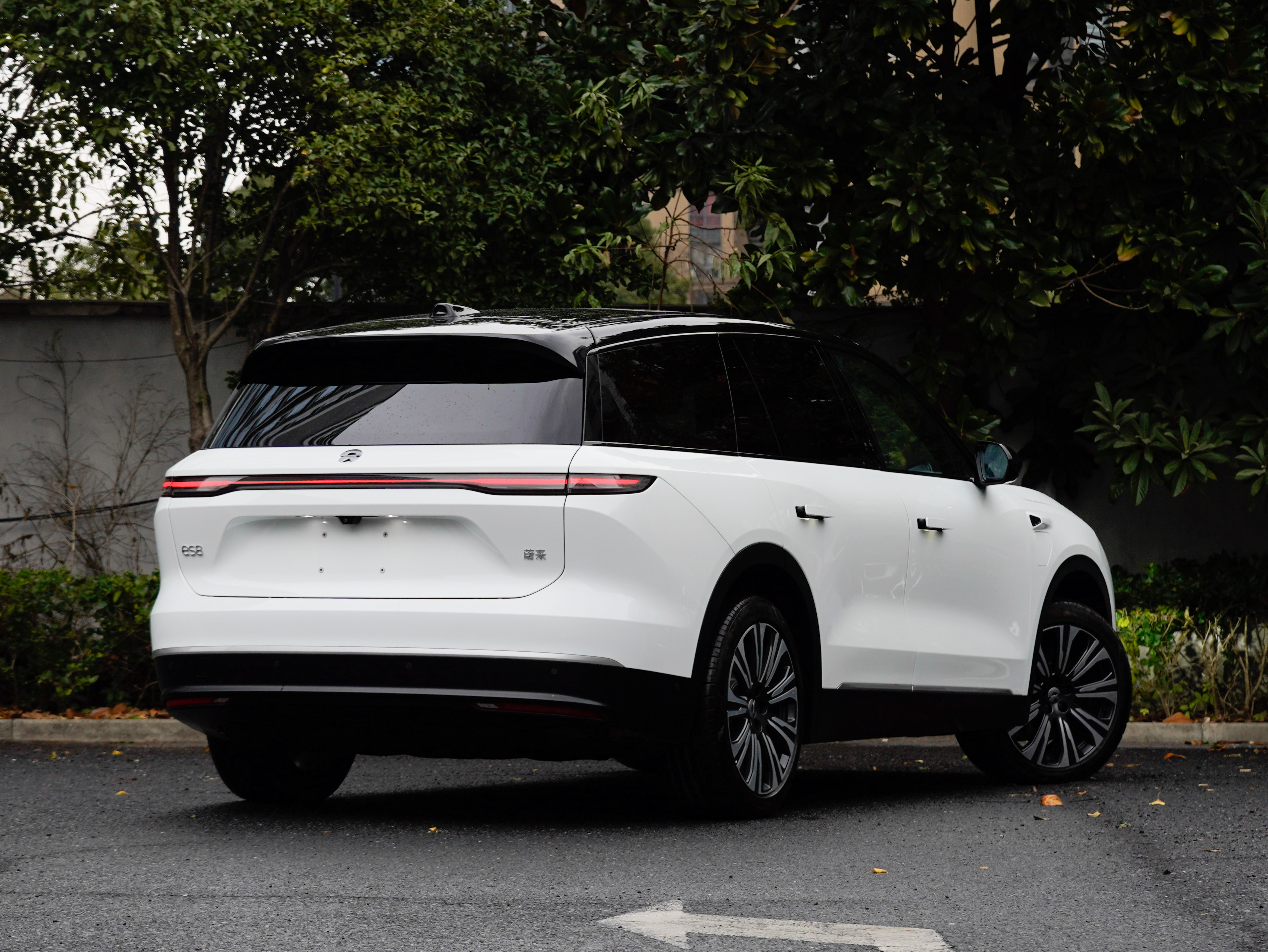 蔚来 蔚来ES8 2025 汽车图片 #4