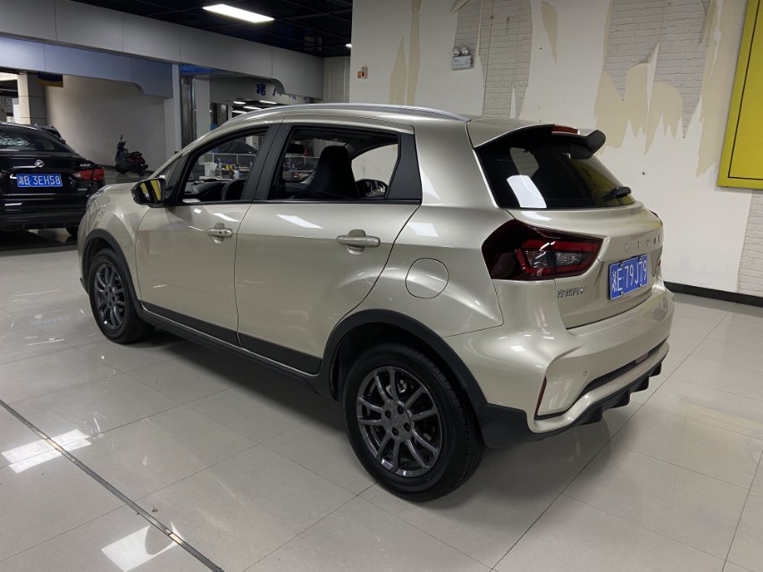 X3 PRO 2025 car image #4