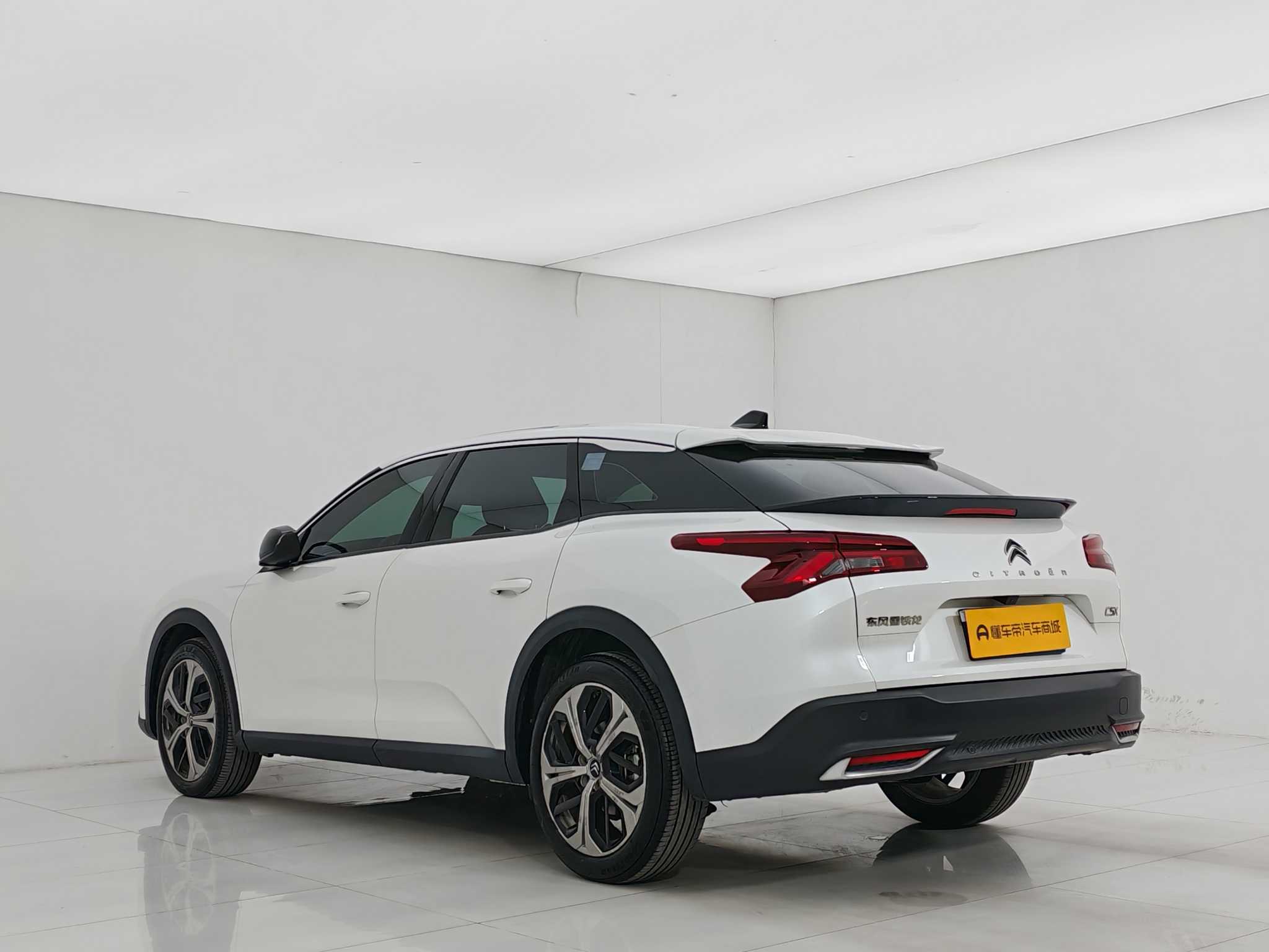 Citroen C5 X 2024 immagine di auto #4