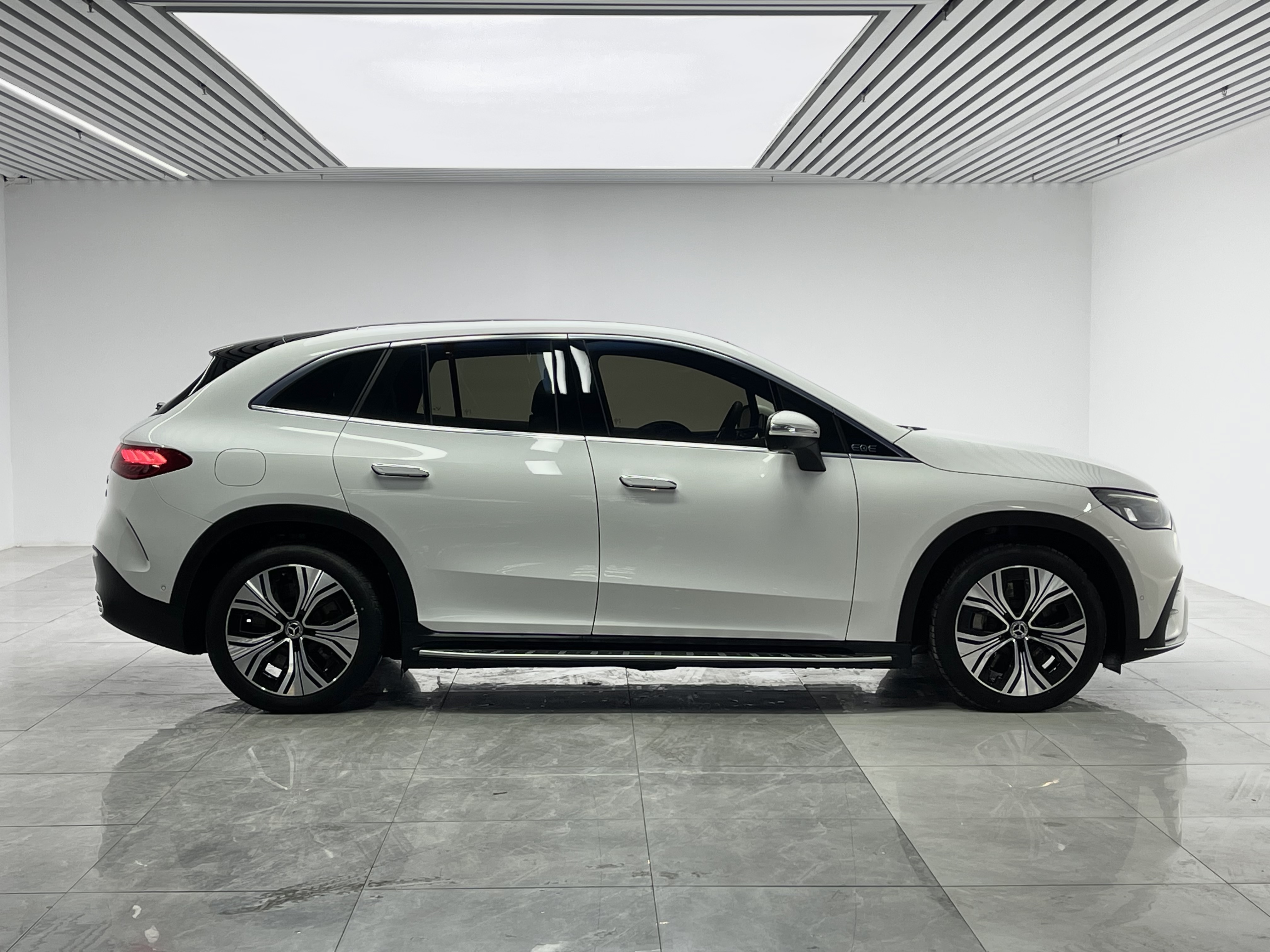 Mercedes-Benz EQE SUV 2024 #4 Mercedes-Benz EQE SUV 2024 car image #4