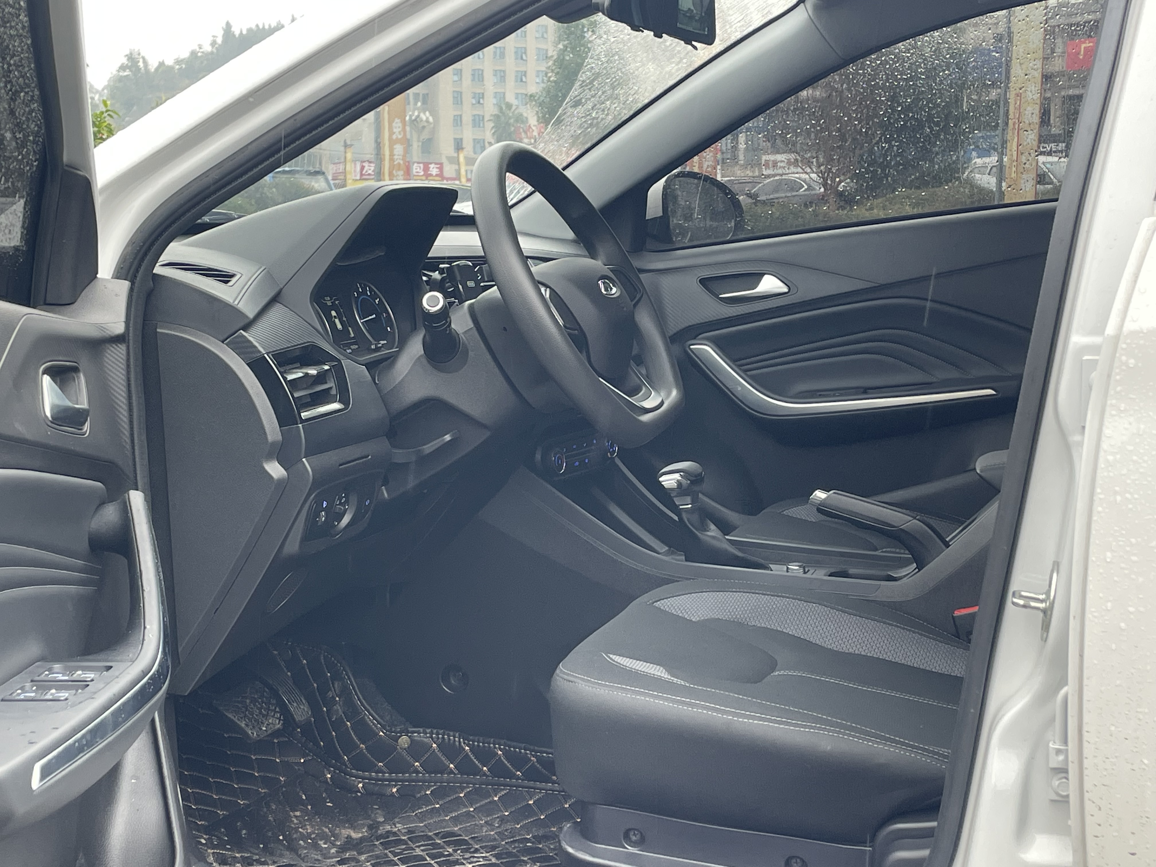 Chery Tiggo 3x 2025 #4 Chery Tiggo 3x 2025 car image #4