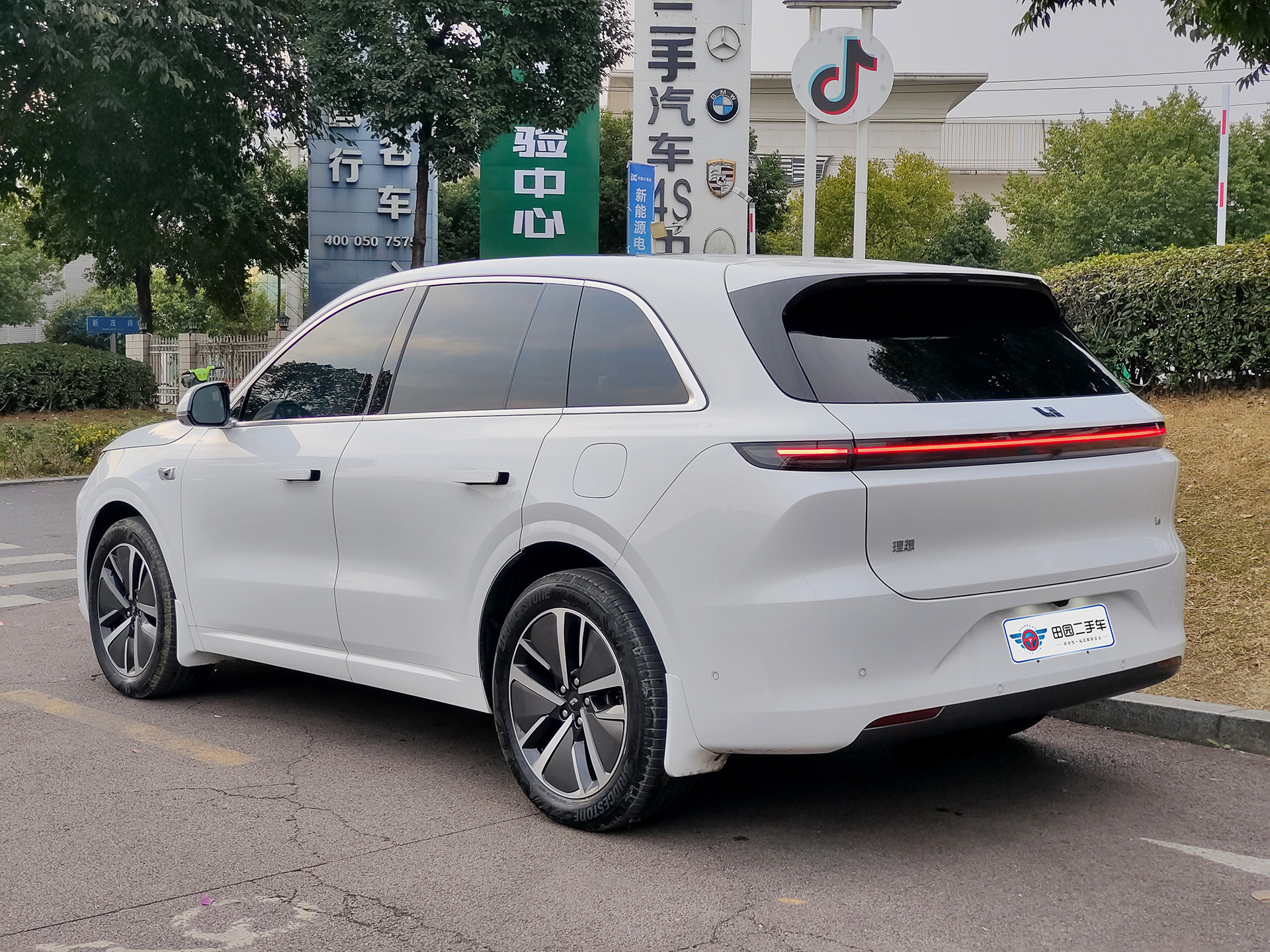 Li L6 2024 صورة سيارة #4