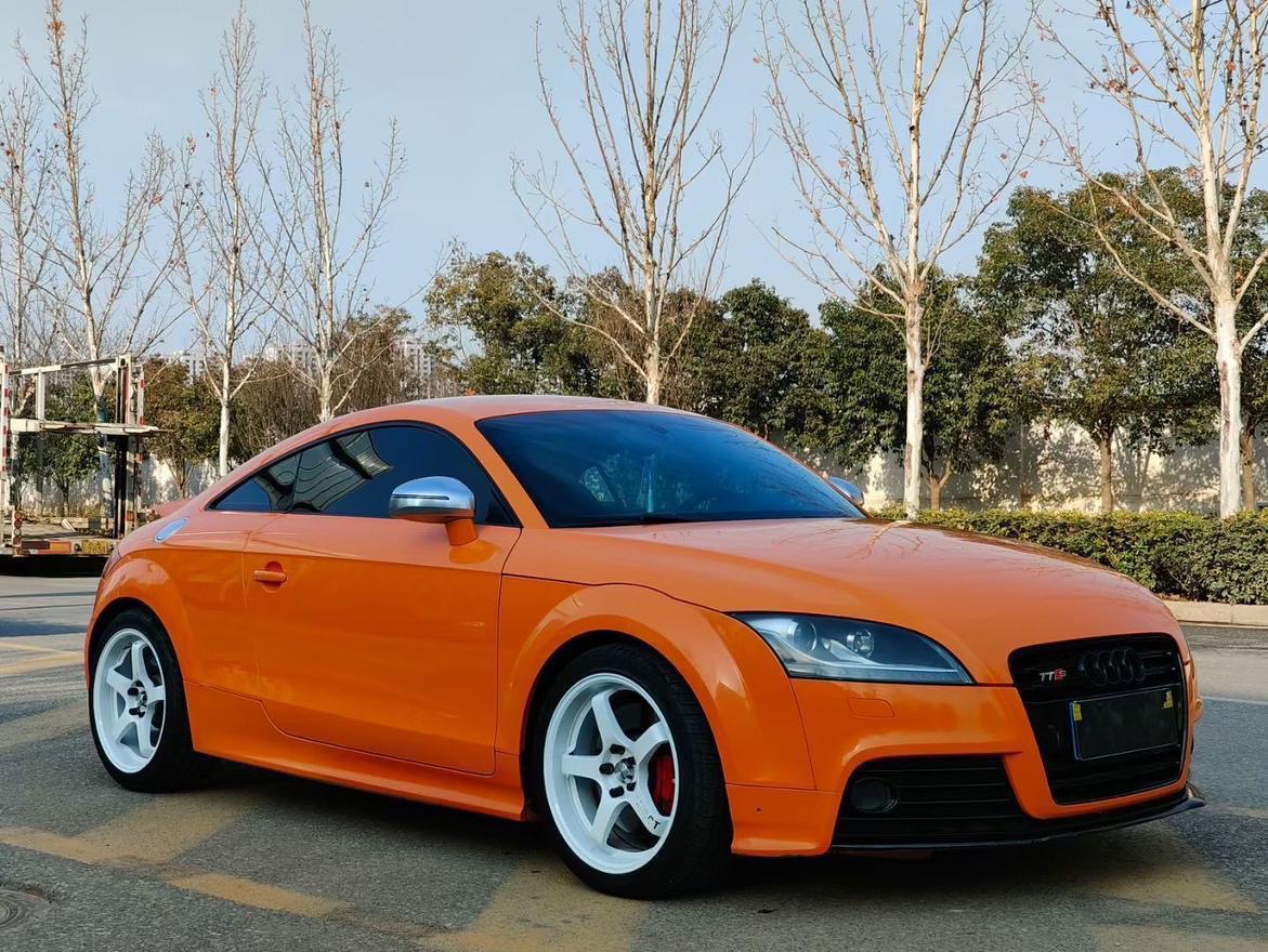 Audi TTS 2010 car image #4