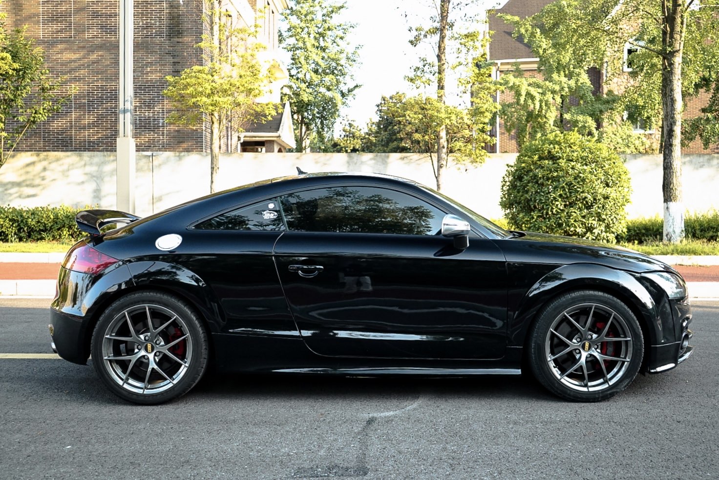 Audi TTS 2011 car image #4