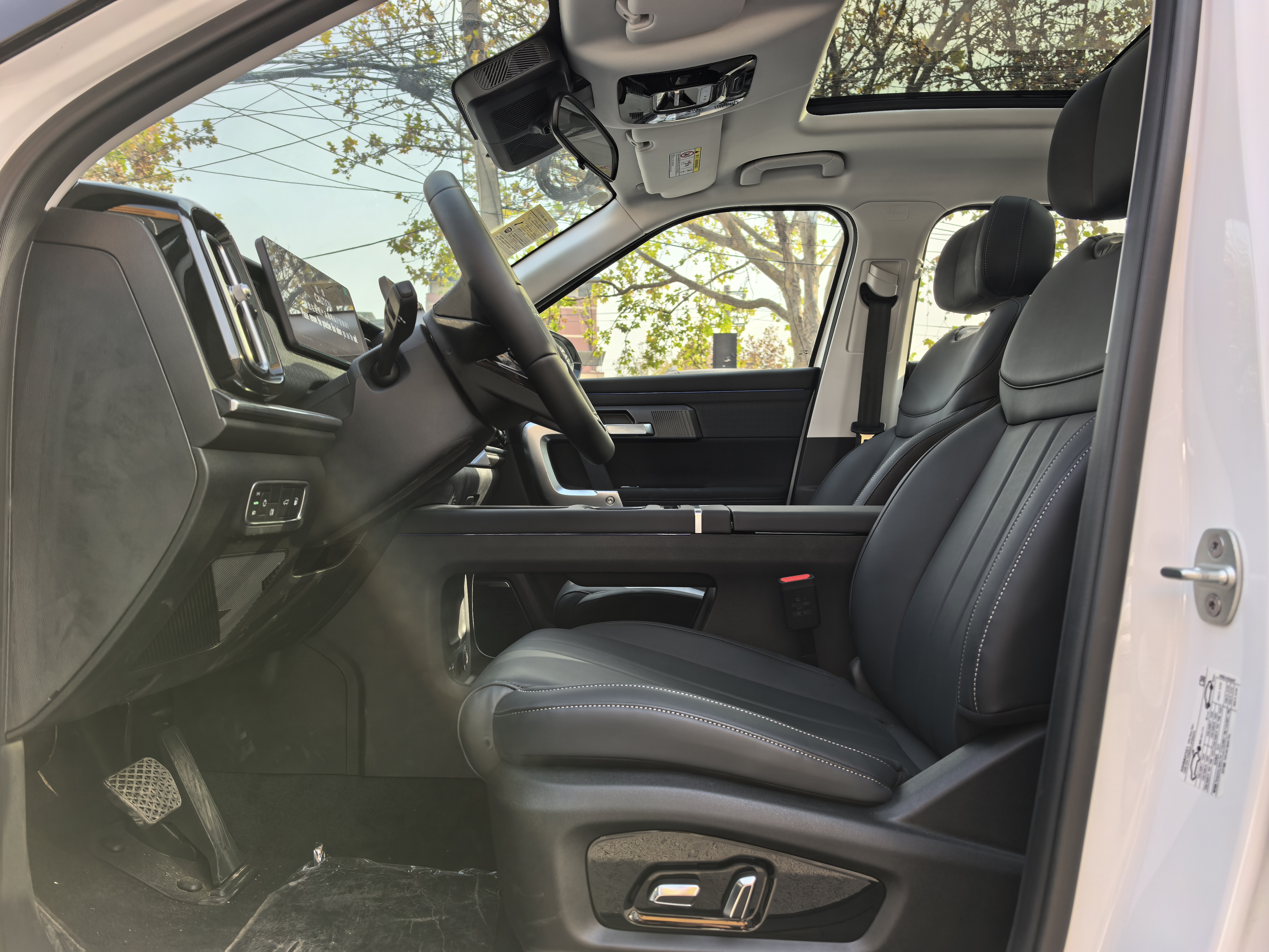 探索06 C-DM 2025 汽车图片 #4