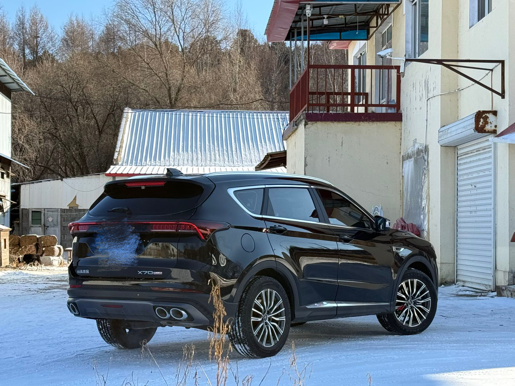 X70 PLUS 2024 car image #4